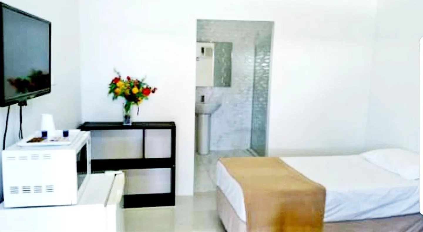 Twin Room in Perth City Motel