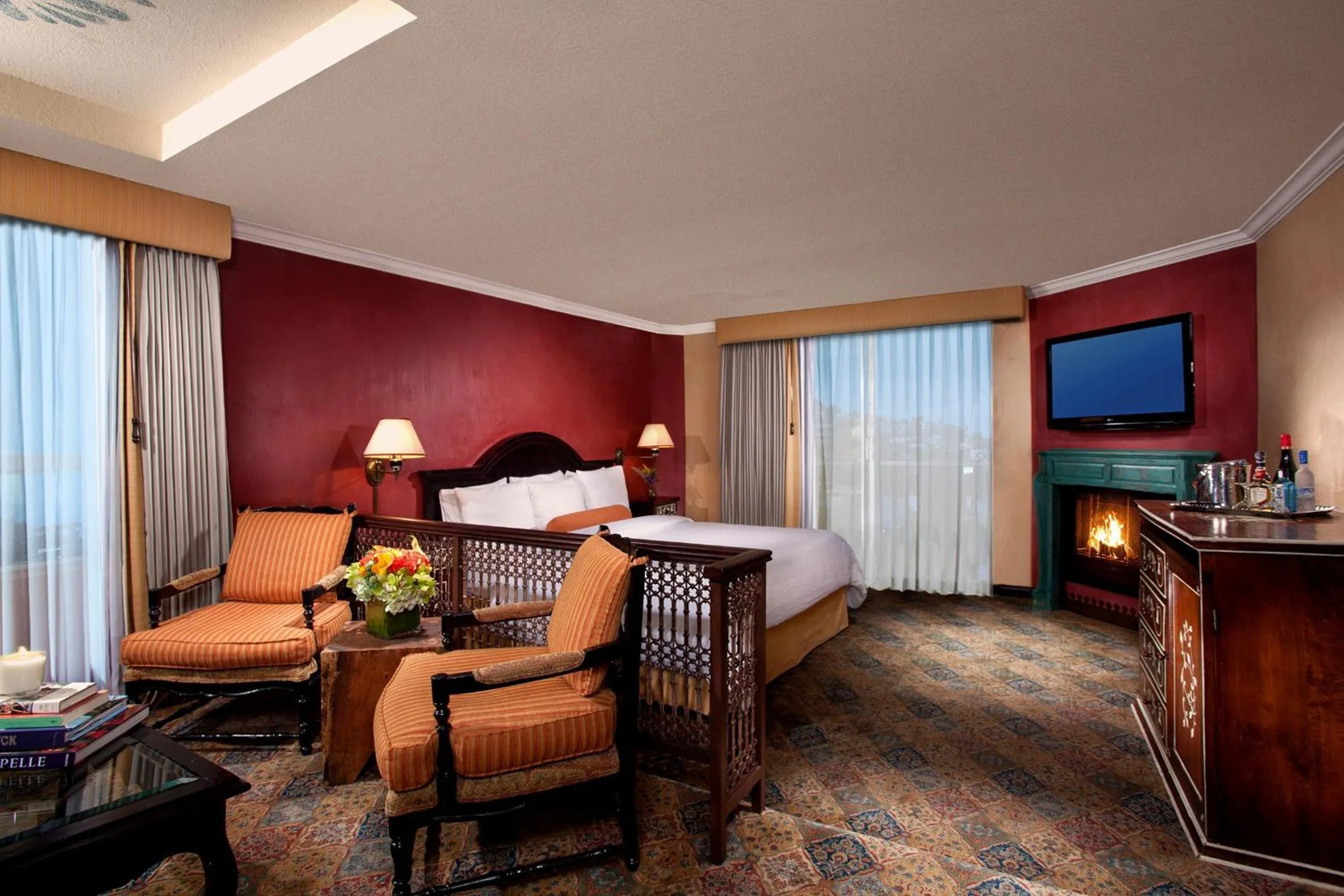 Executive Suite with Kitchenette in Petit Ermitage