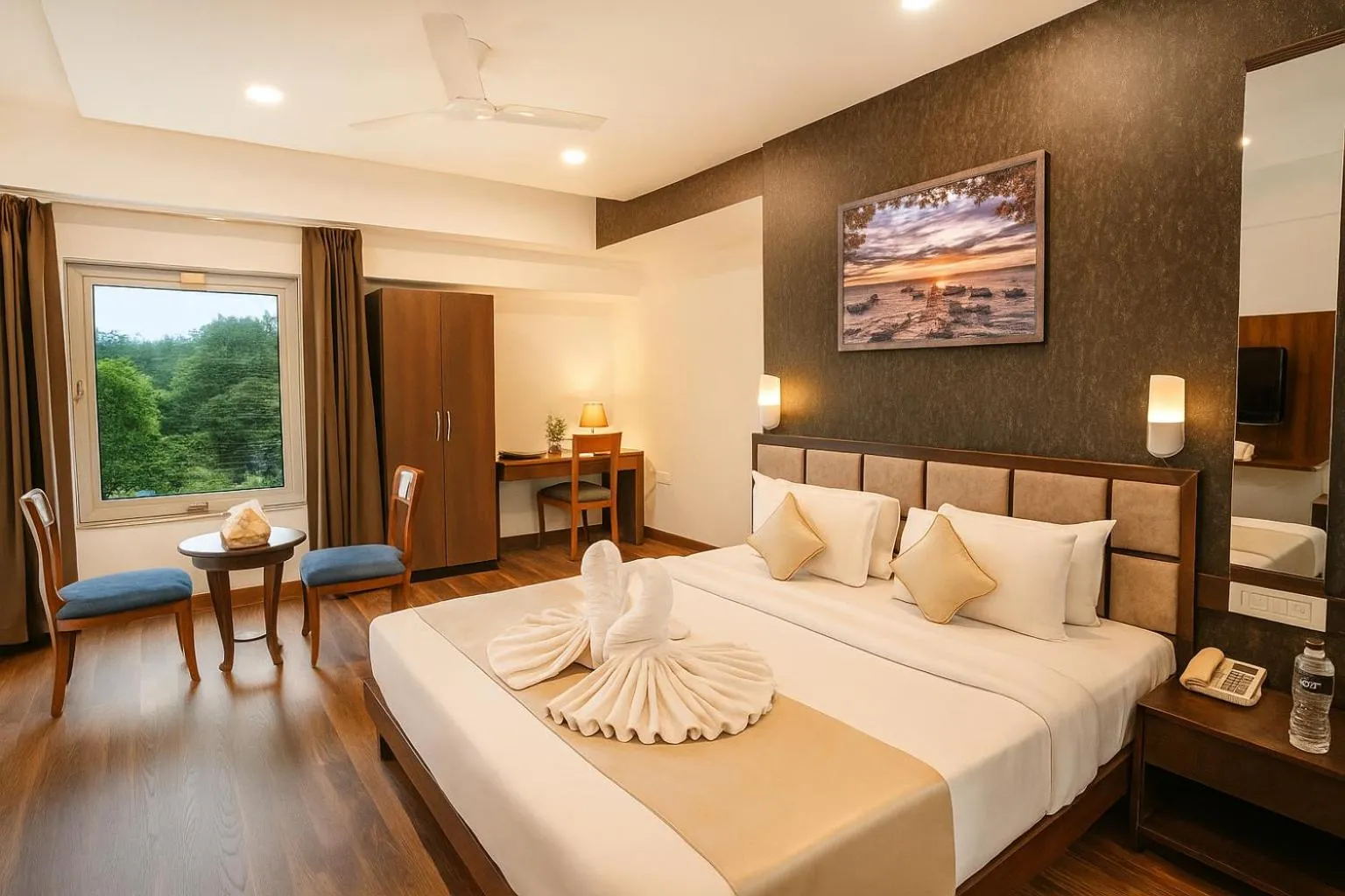 Deluxe Double Room in Hotel Horizon - Near Fateh Sagar Lake Udaipur