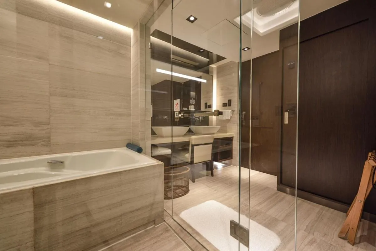 Deluxe Twin Beds Room - West Wing in Furama Hotel Dalian