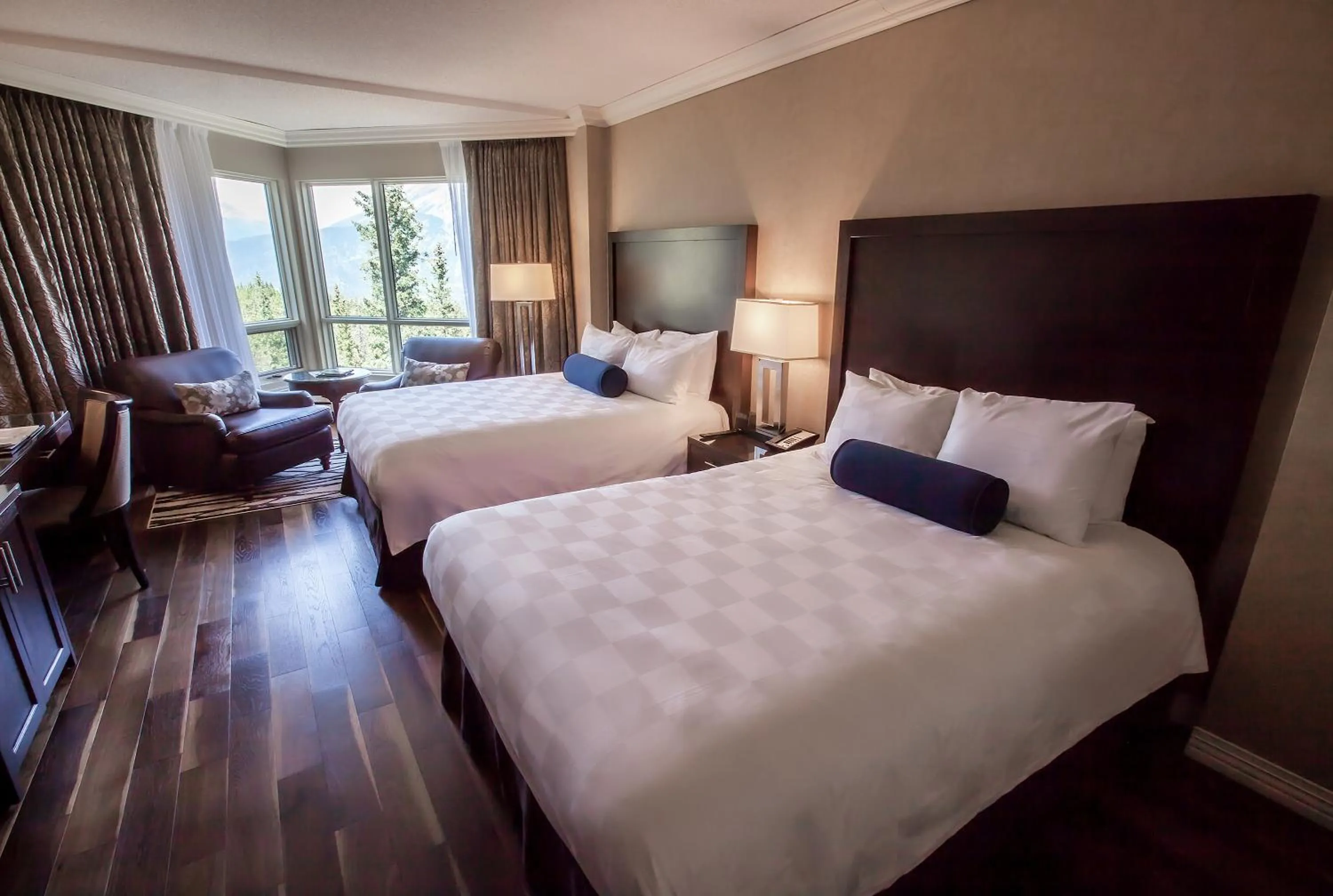 Premium Room with Two Queen Beds and Valley View  in Rimrock Banff, Emblems Collection
