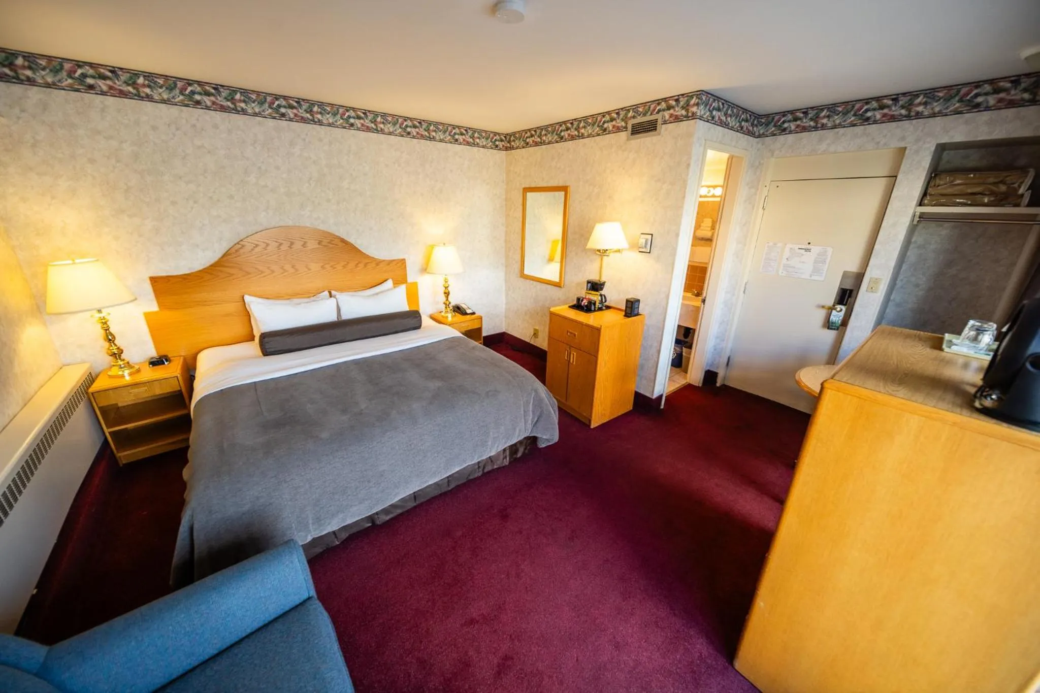 King Room with Mountain View in Bow View Lodge