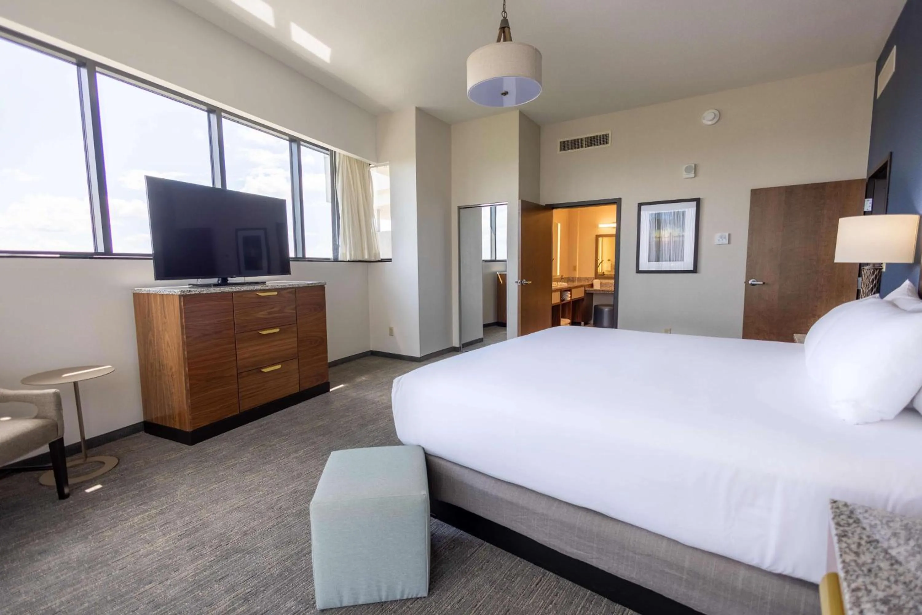 Oversize King Suite with Sofa Bed in Drury Plaza Hotel Orlando - Disney Springs Area