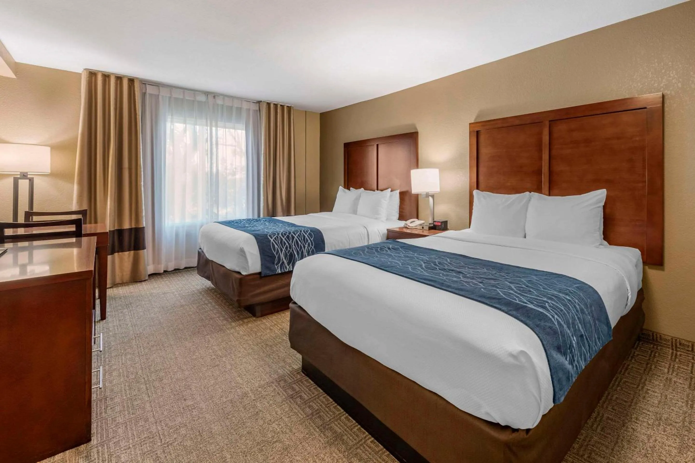 Queen Room with Two Queen Beds with Accessible Tub - Accessible/Non-Smoking in Comfort Inn & Suites Ventura Beach