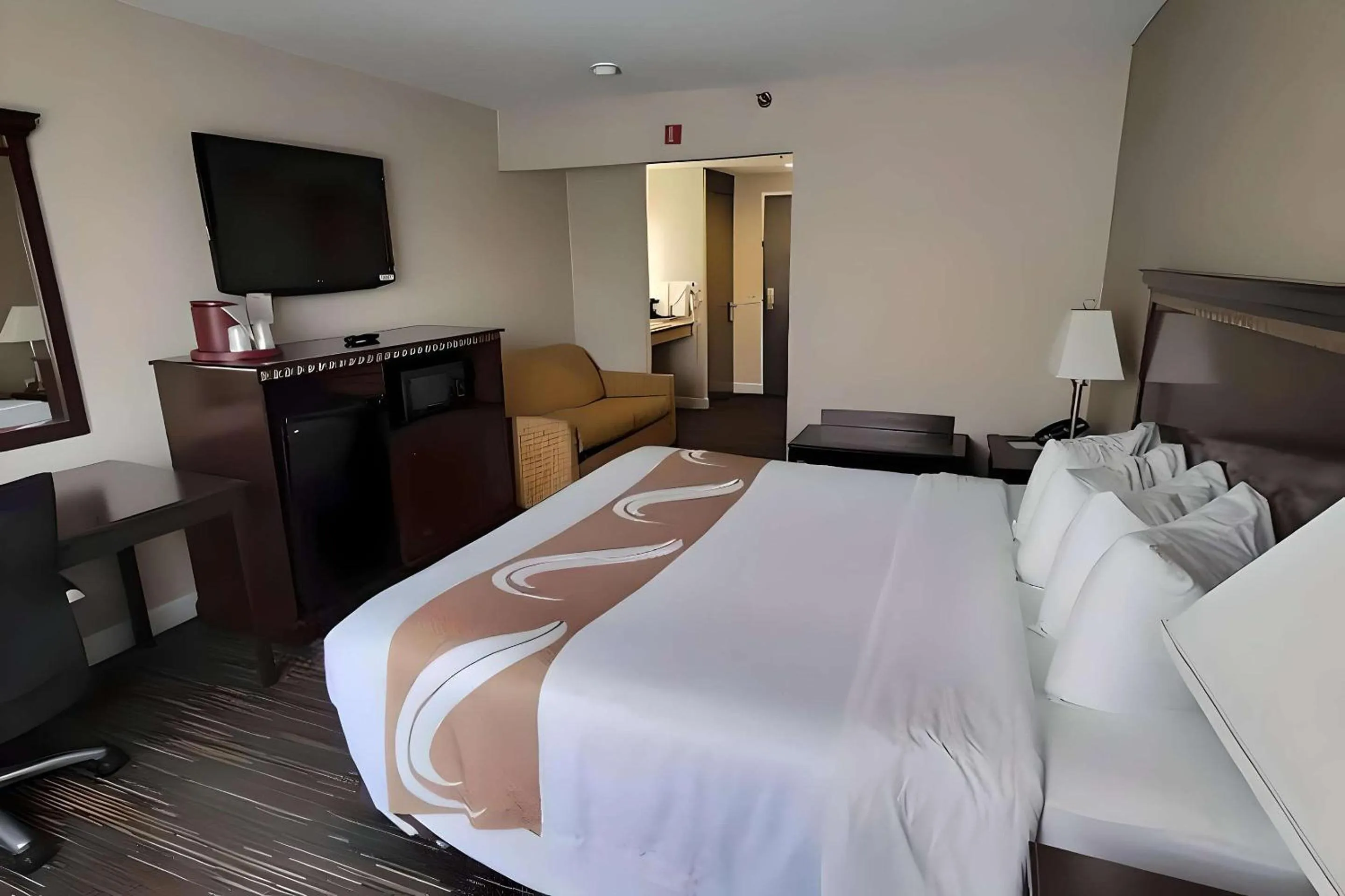 King Room - Non Smoking in Remembrance Inn