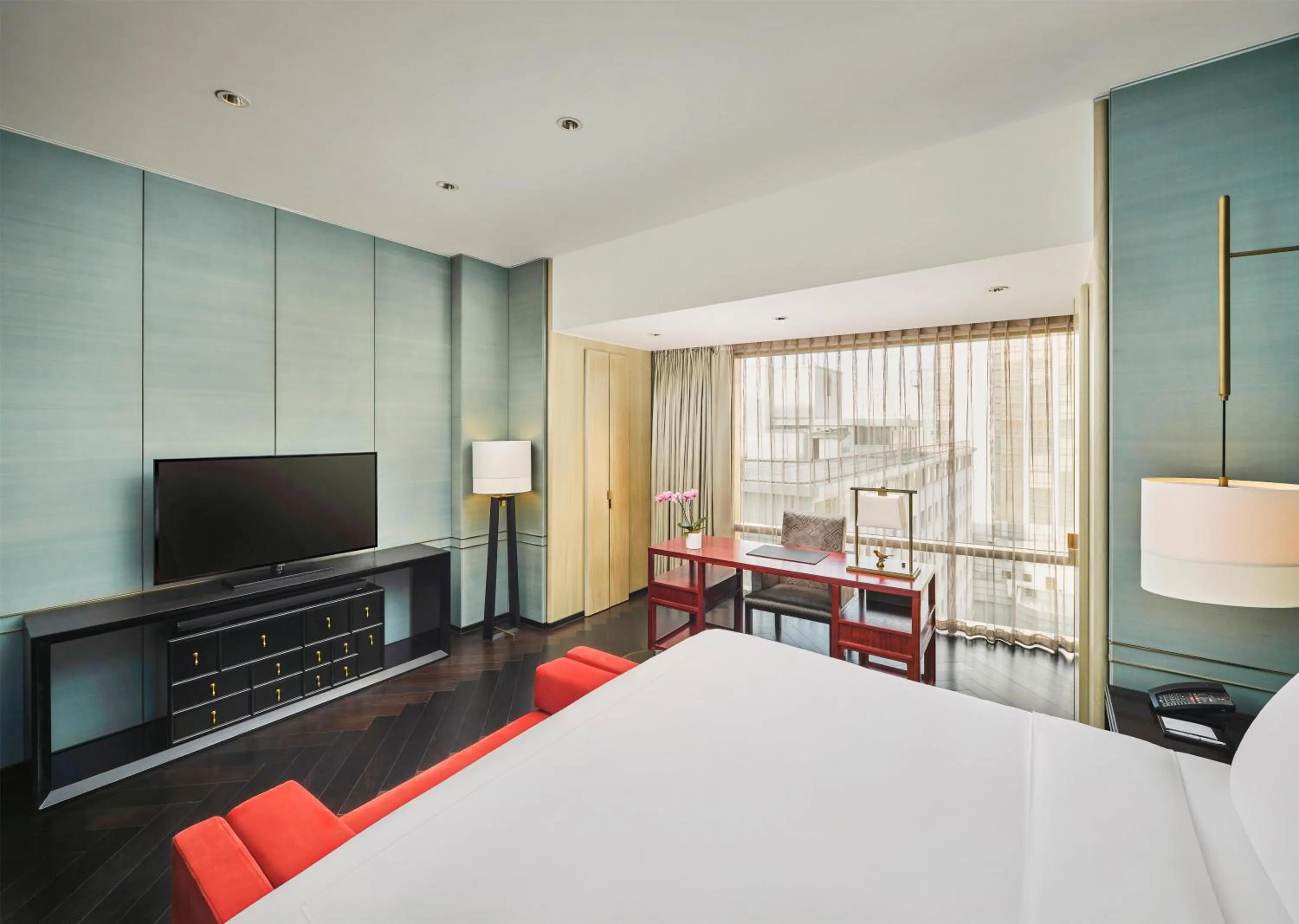 Deluxe King Room in Waldorf Astoria Beijing