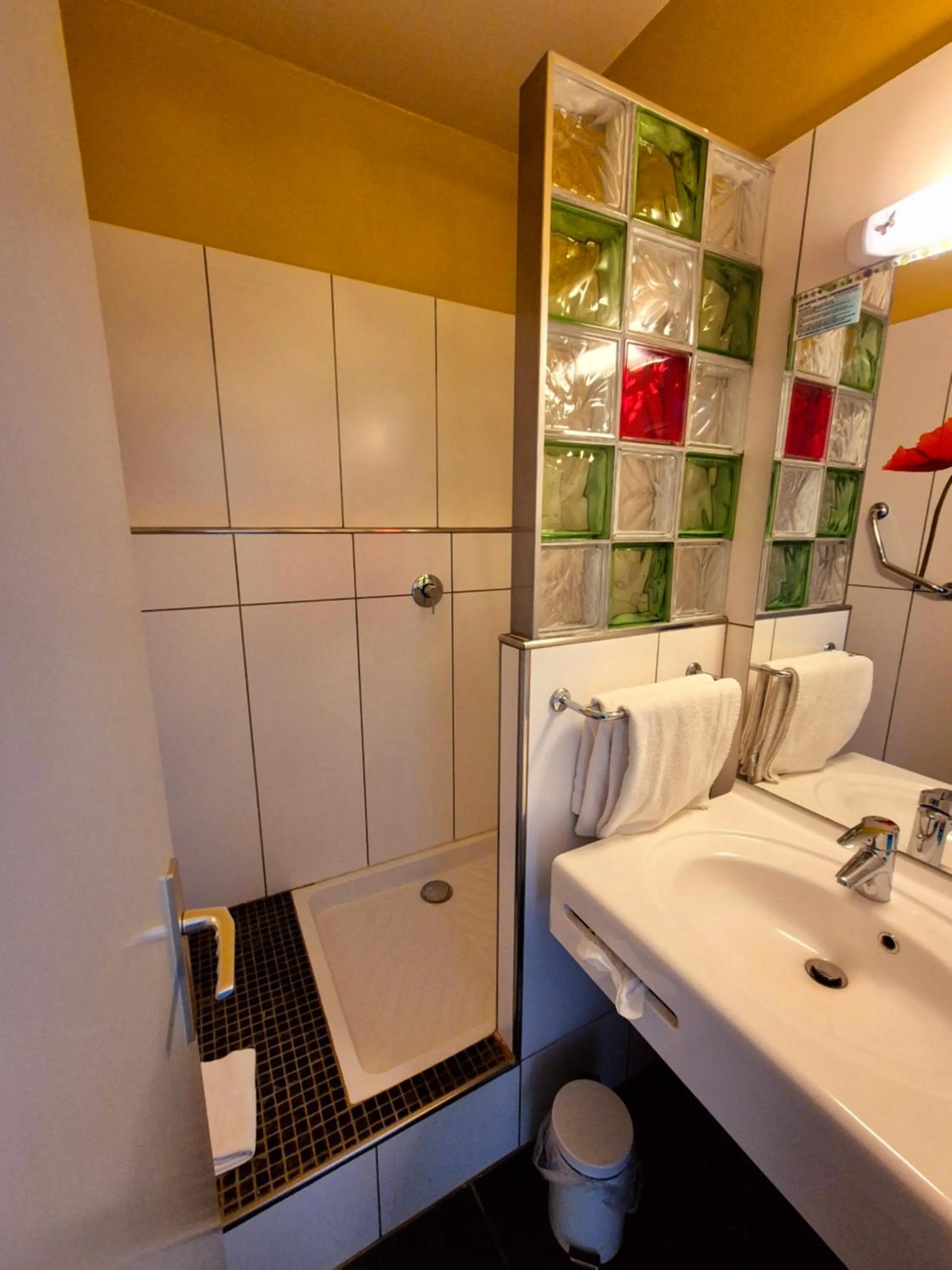 Triple Room with City View in Arche Hotel