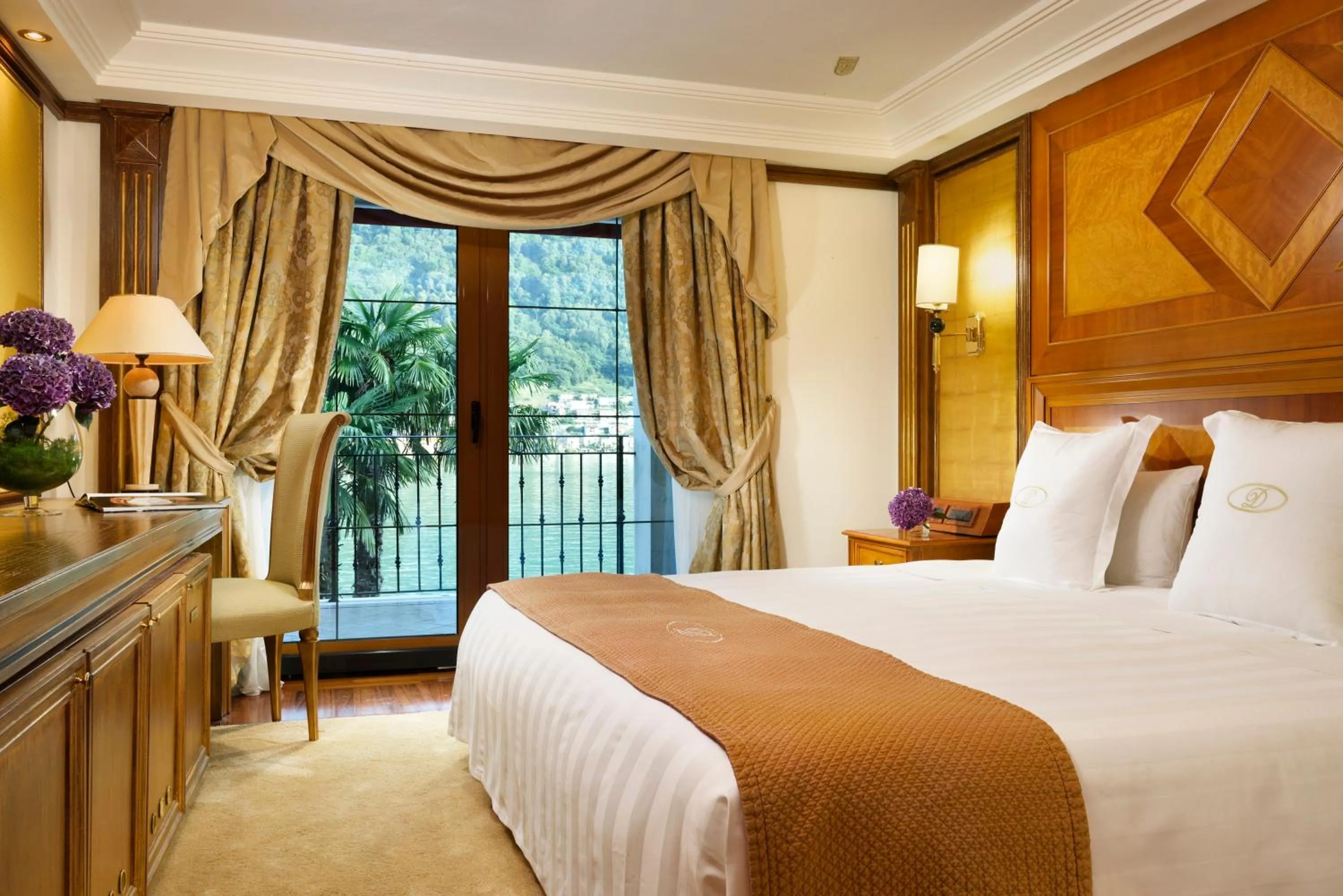 Presidential Suite with Lake View in Swiss Diamond Hotel & Spa