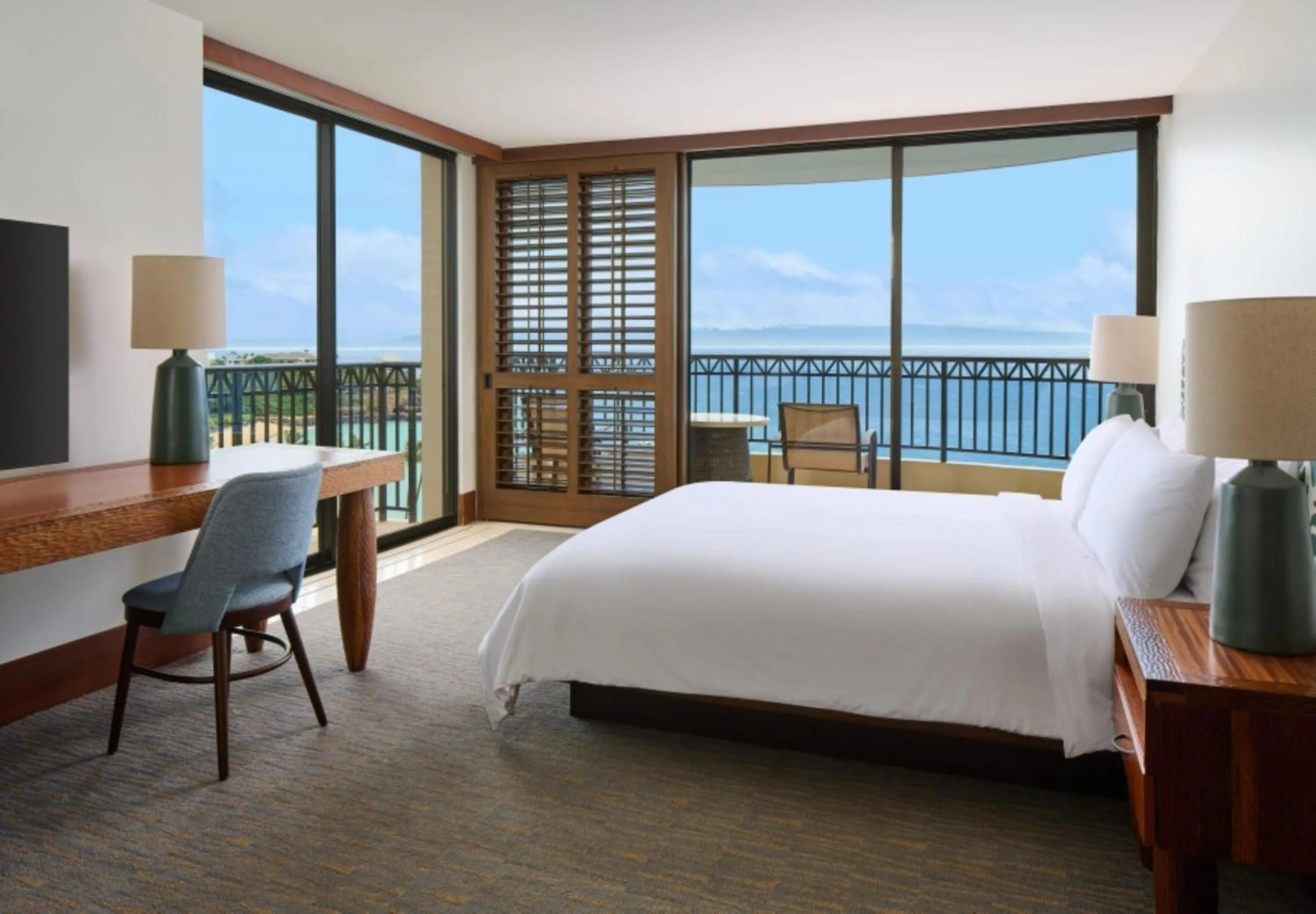 Tower Ocean Front 2 Bedroom Suite (Lanai) in Royal Lahaina Resort & Bungalows