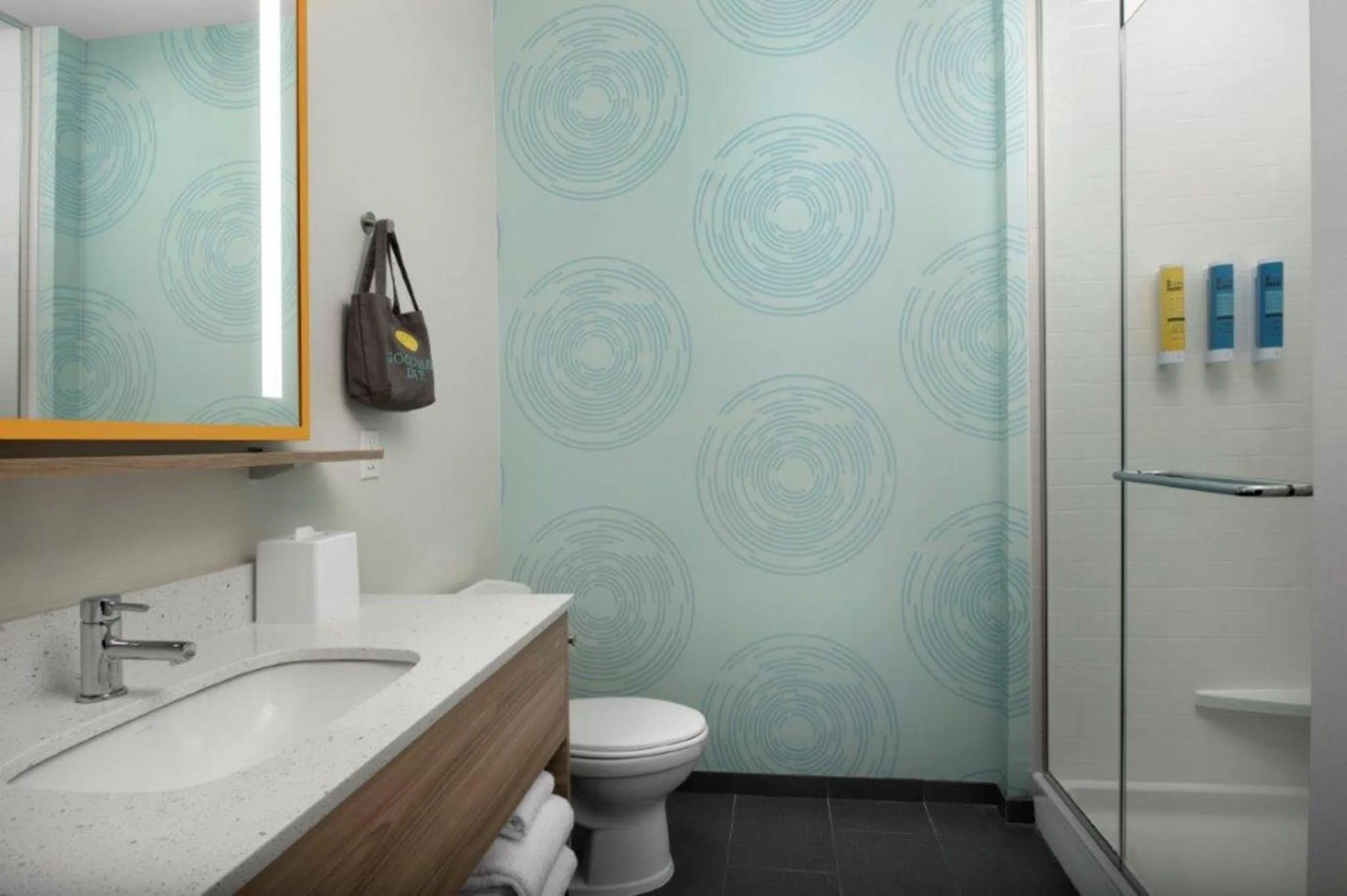 King Room in Tru By Hilton San Antonio North