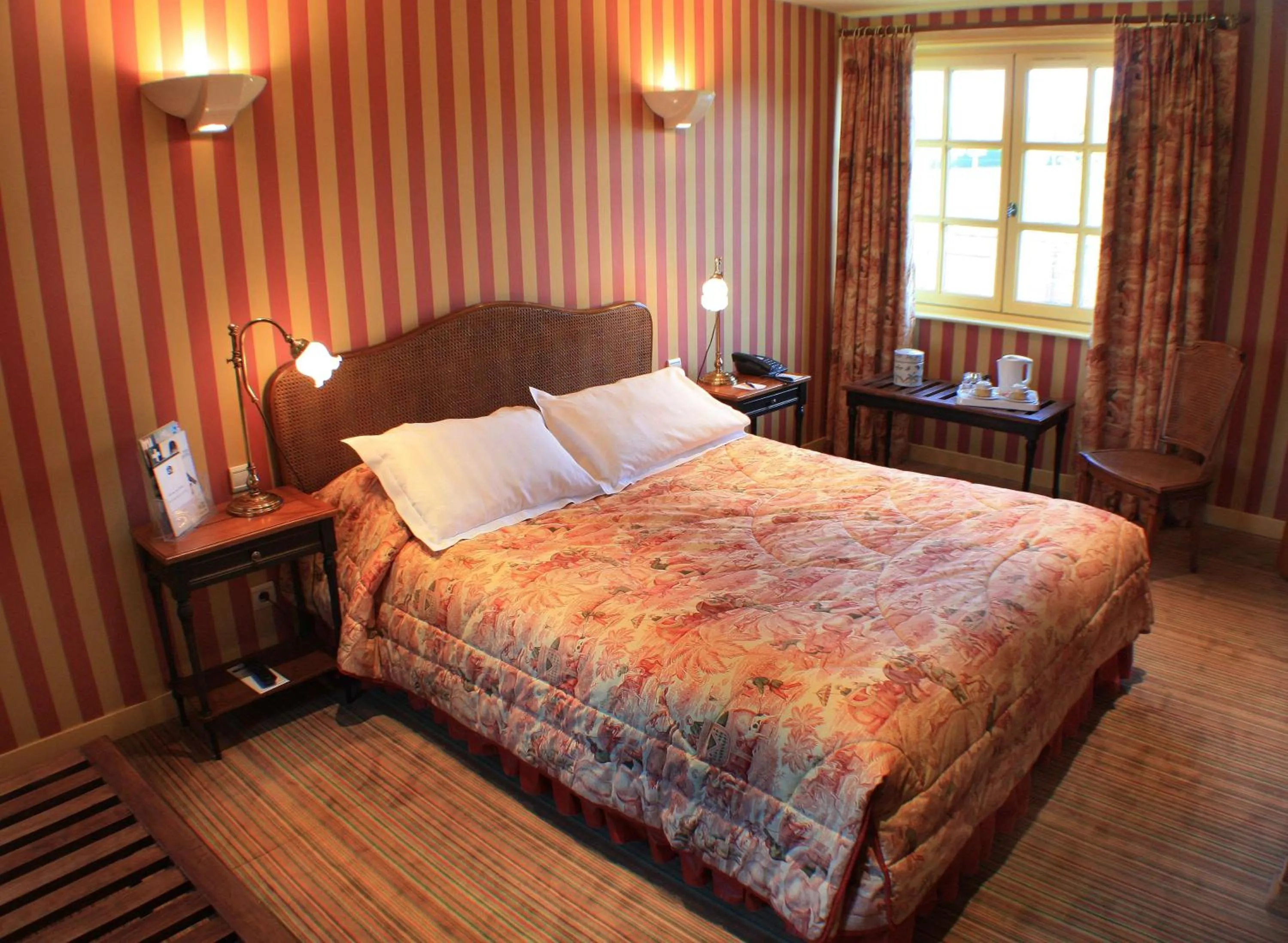 Junior Queen Suite in Best Western La Metairie