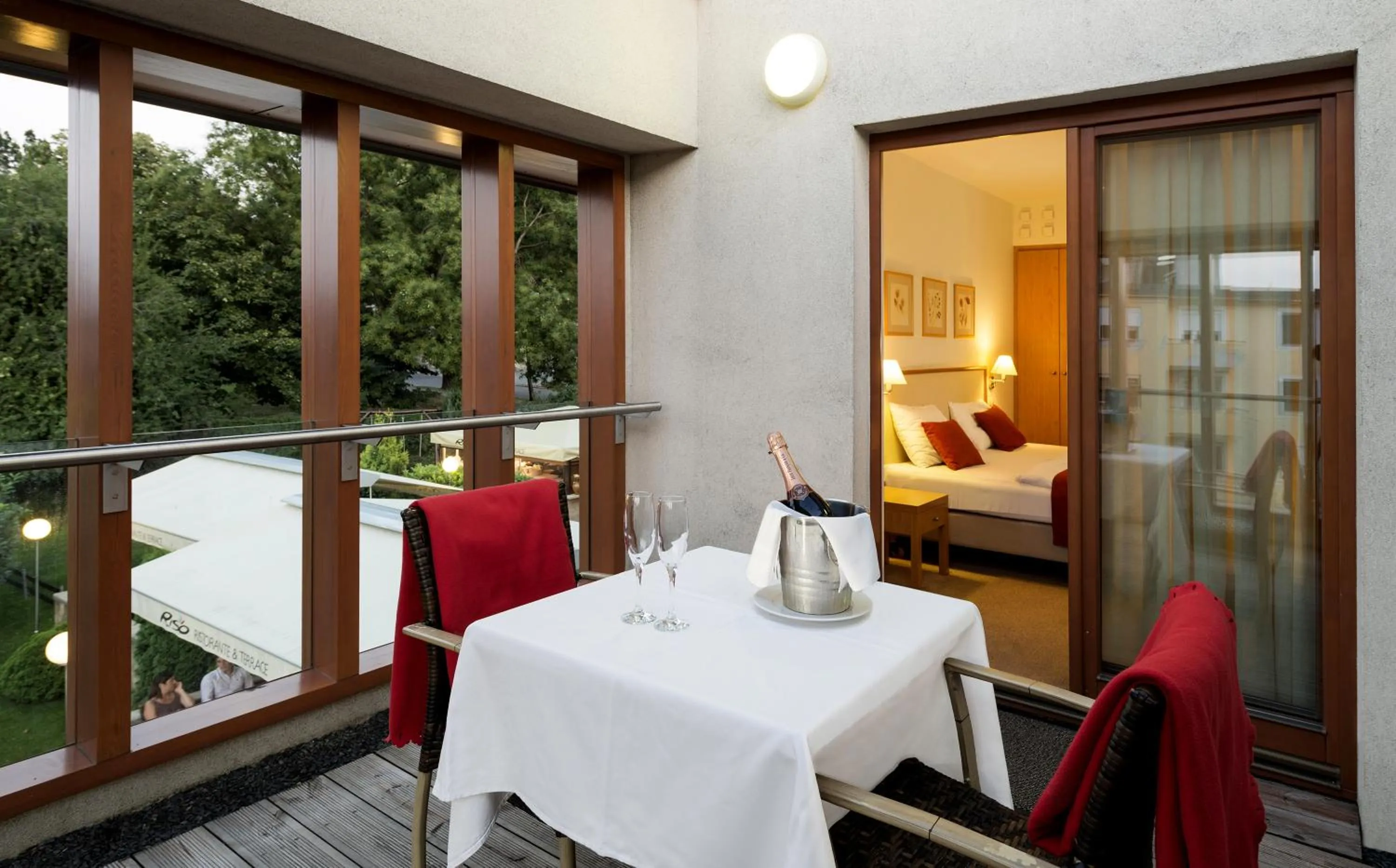 Superior Double Room with Terrace in Hotel Castle Garden