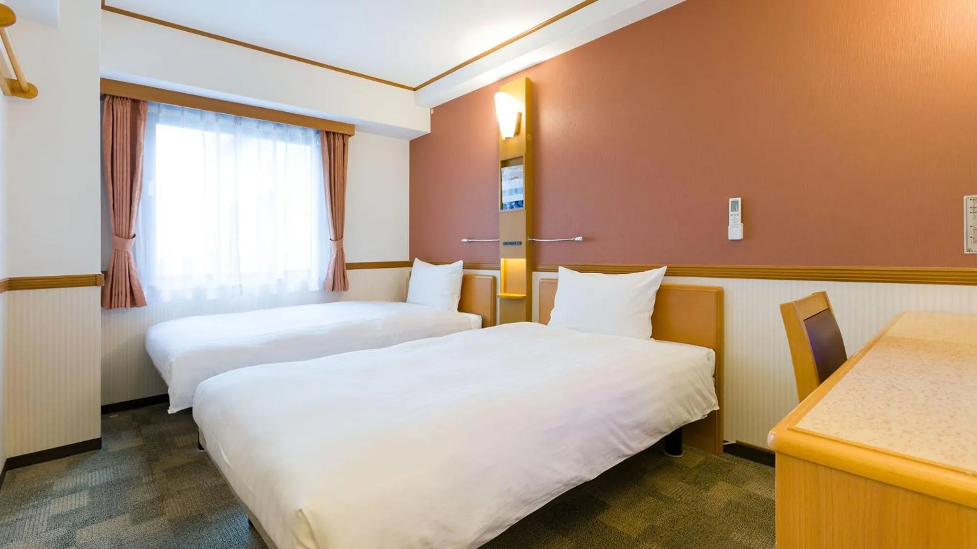 Twin Room - Non-Smoking in Toyoko Inn Yamato Ekimae