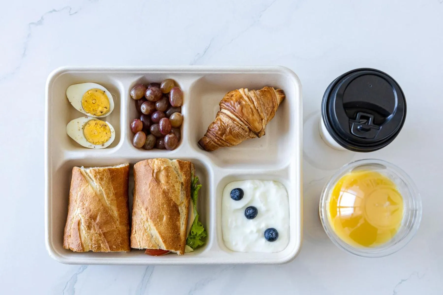 Premium One Bedroom Apartment with Kitchen & Balcony in Unlock J One Downtown Dubai