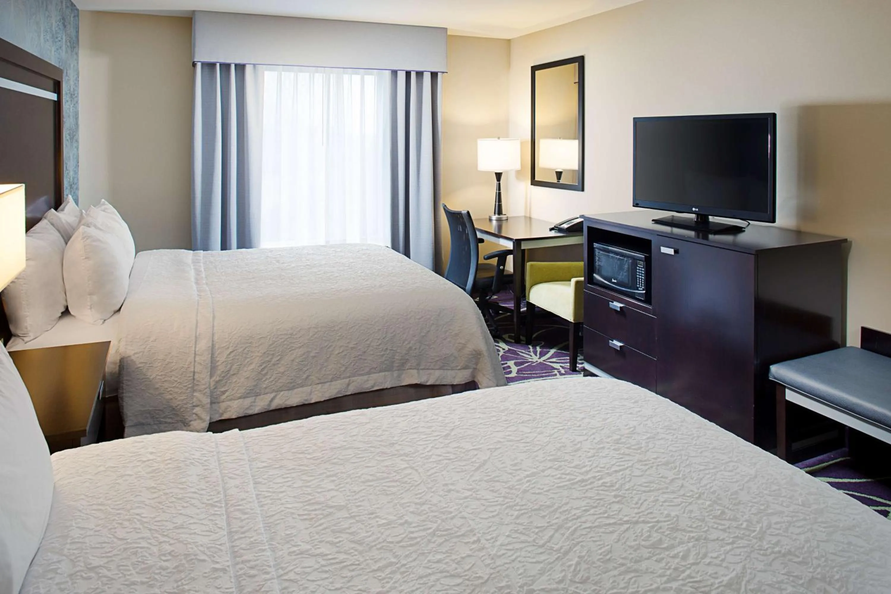 Queen Room with Two Queen Beds - Hearing Access in Hampton Inn & Suites Lansing West