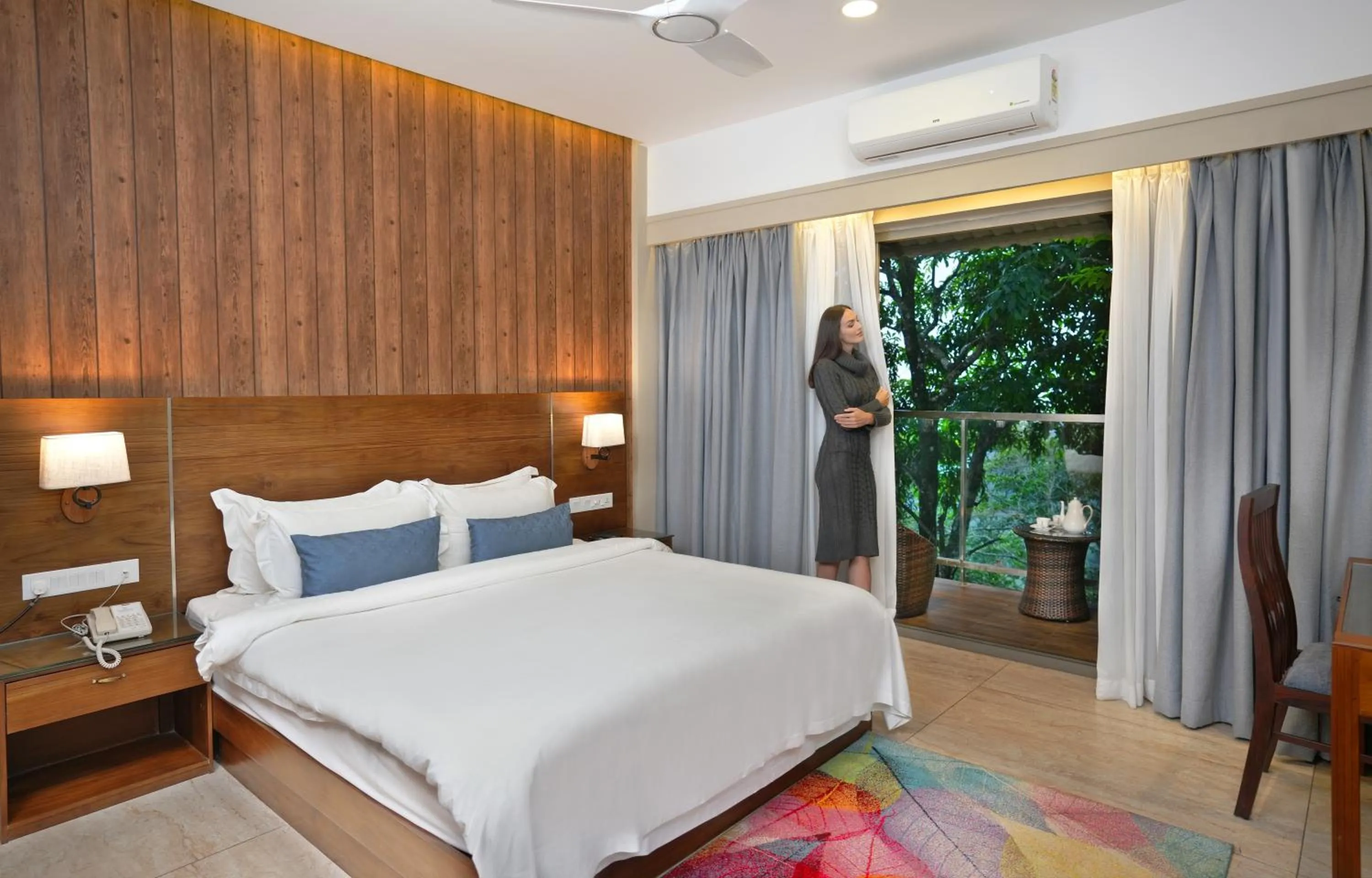 Jacuzzi Suite with 10% discount on Spa in Elephant Passage