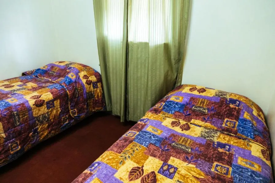 Twin Room with Shared Bathroom in Broken Hill Tourist Lodge