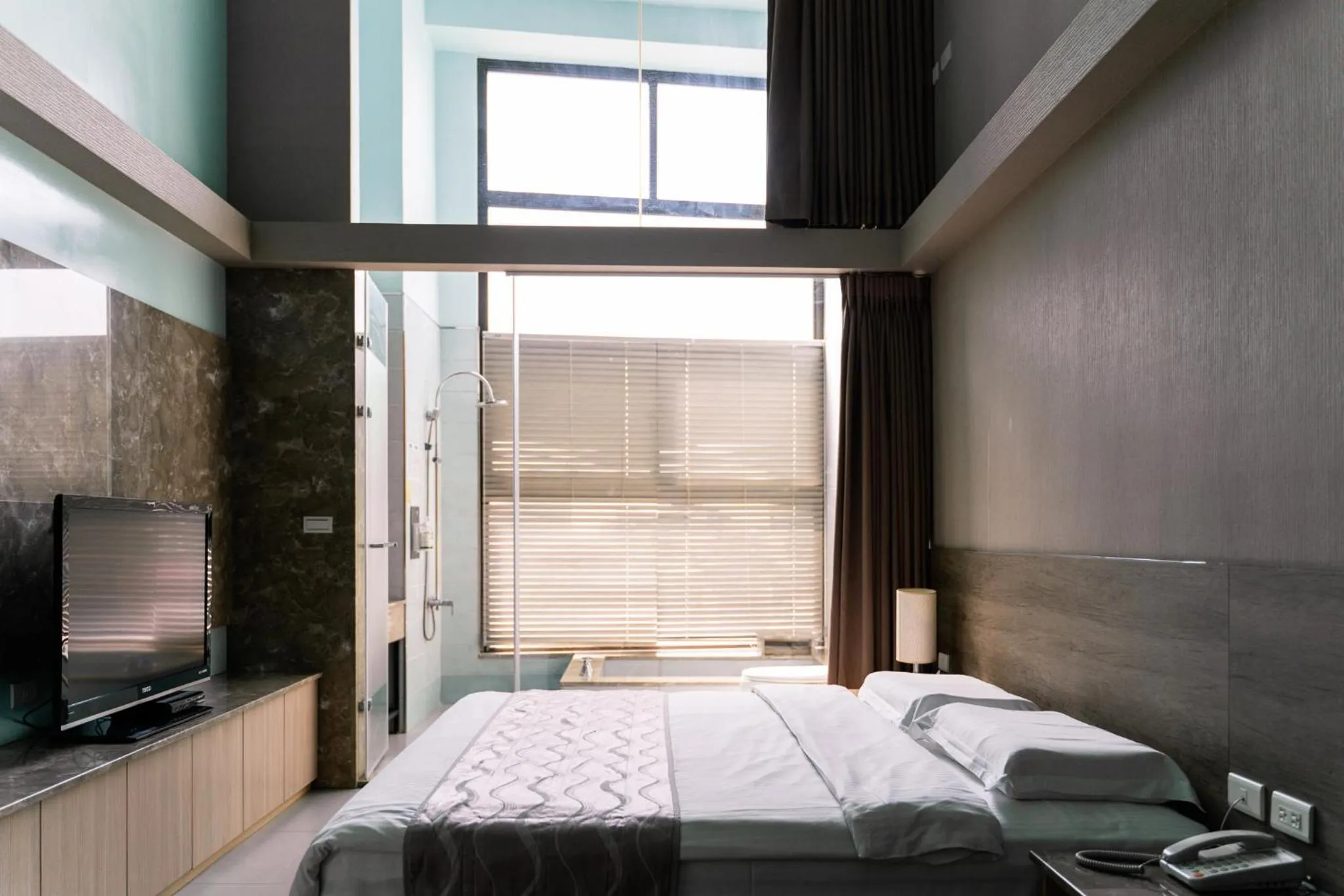 Deluxe Double Room in 58˚ Hotspring Hotel