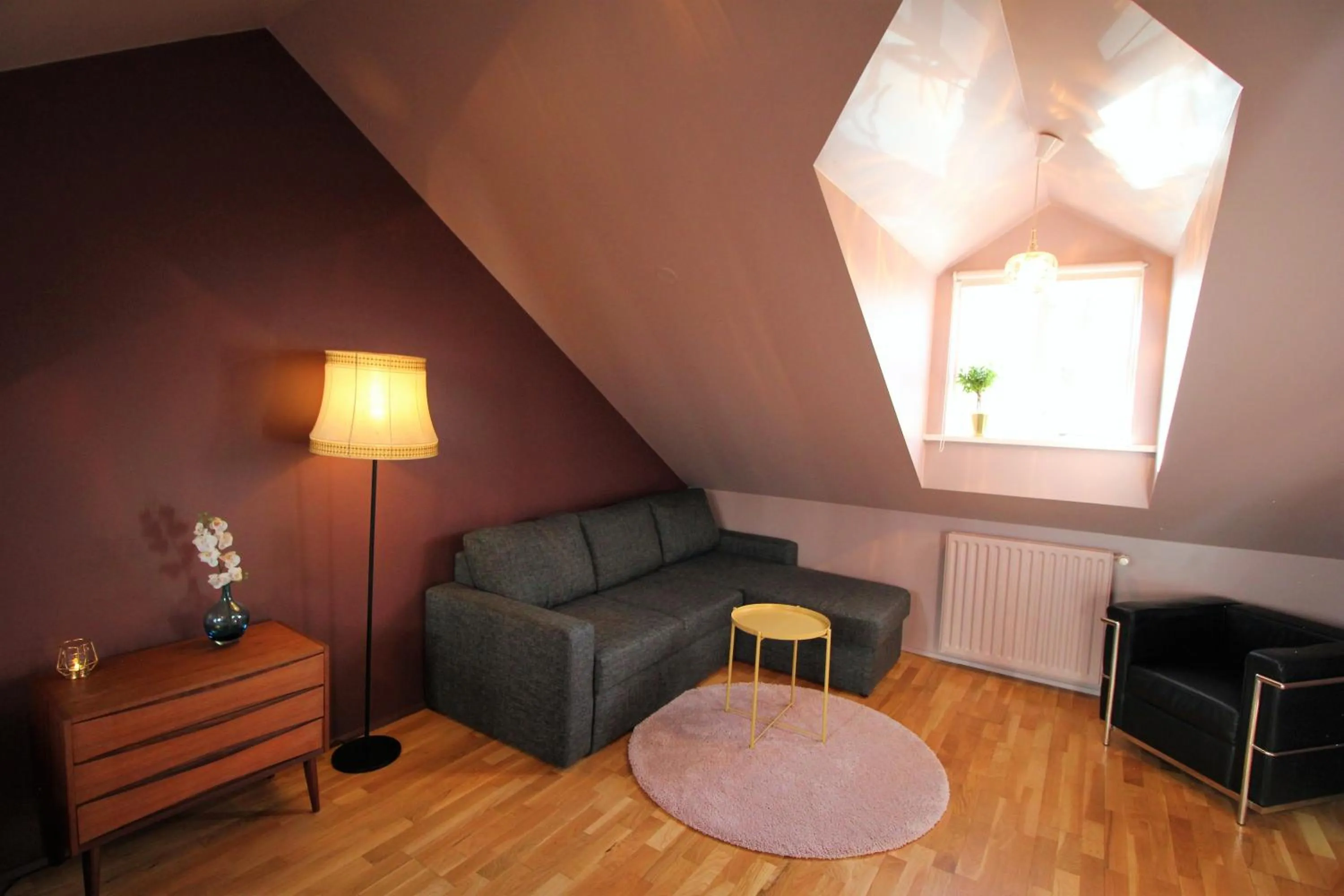 Superior Double Room in Grettir Guesthouse Downtown Charm