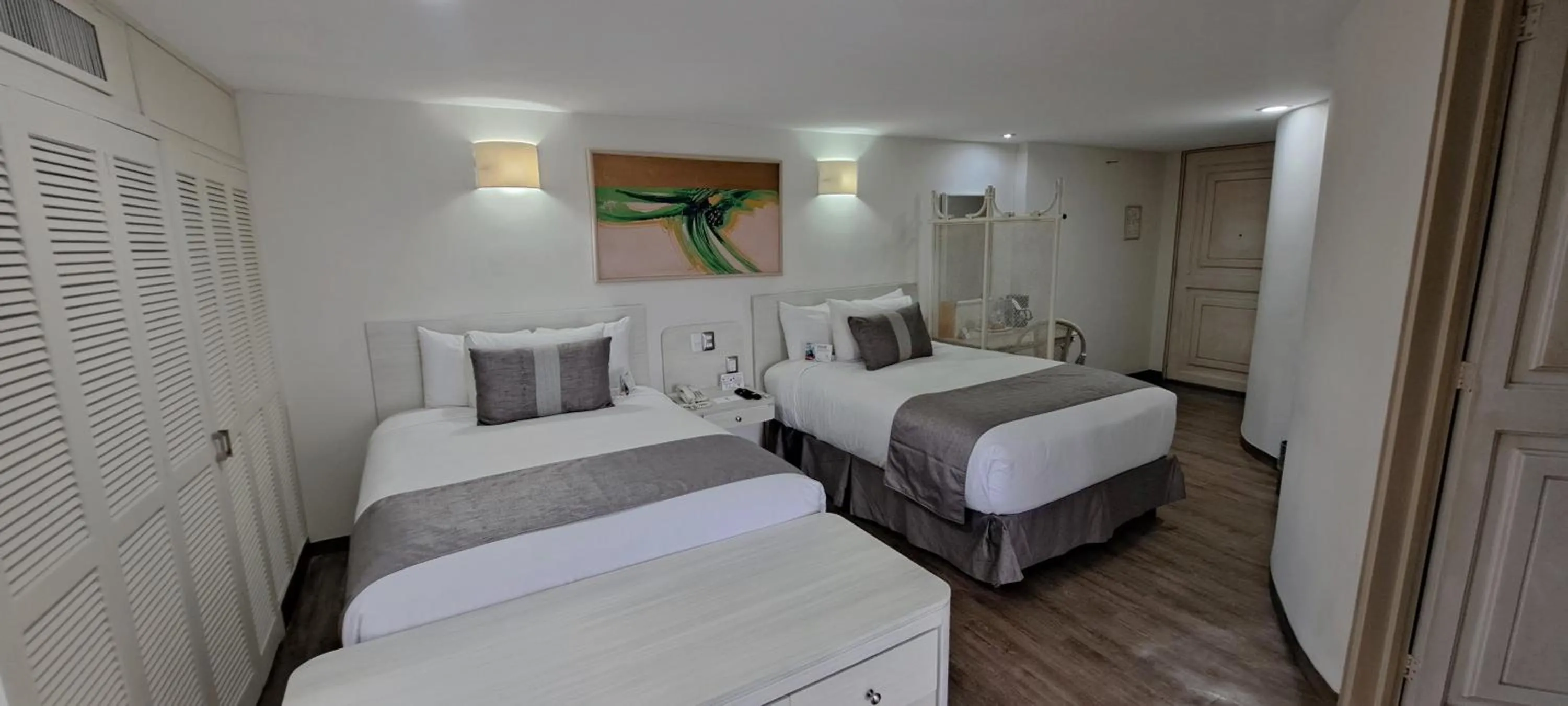 Standard Suite in Hotel Century Reforma