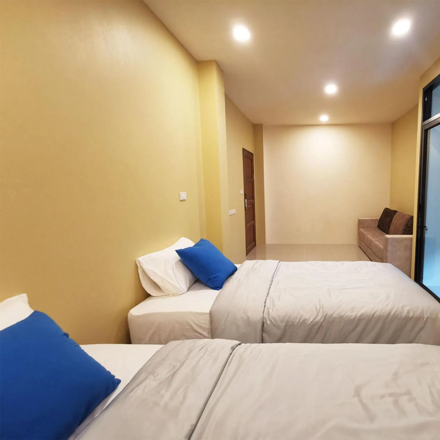 Deluxe Twin Room in The Middle Town SHA