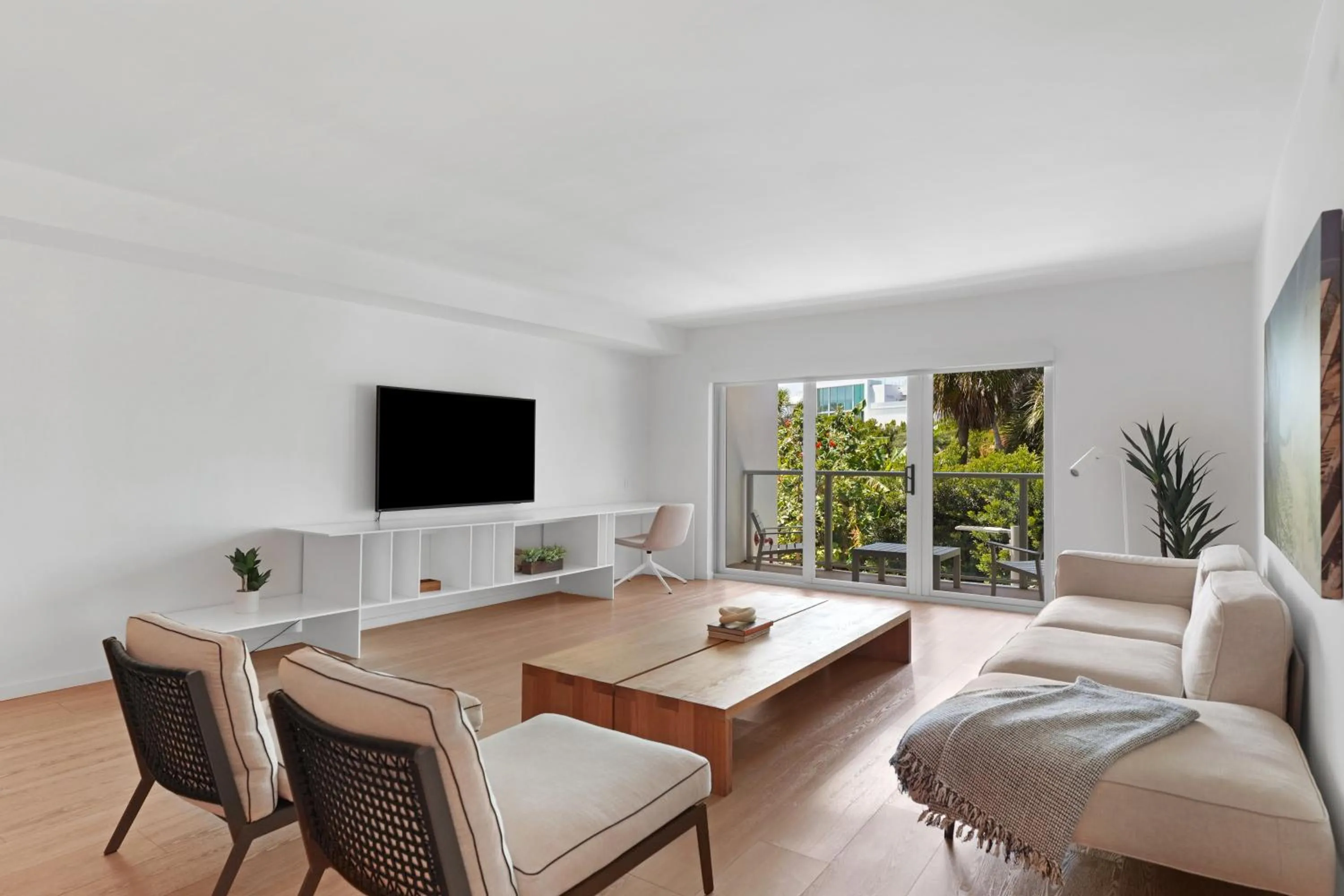 Deluxe Two Bedroom Apartment in Beach Haus Bal Harbour