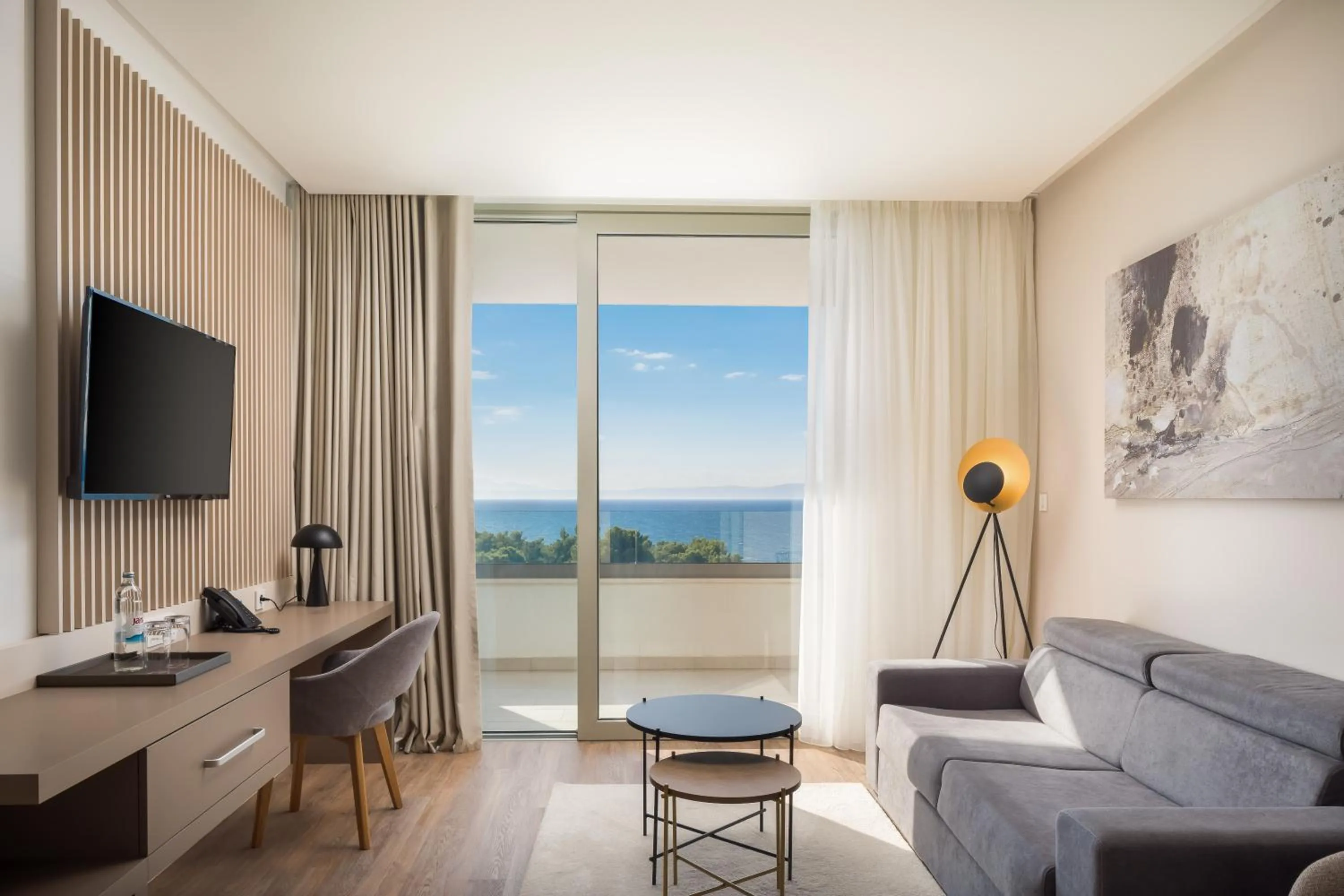 Deluxe Suite with Sea View in Aminess Laurel Khalani Hotel