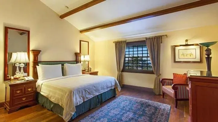 Deluxe Room in The Oberoi Cecil