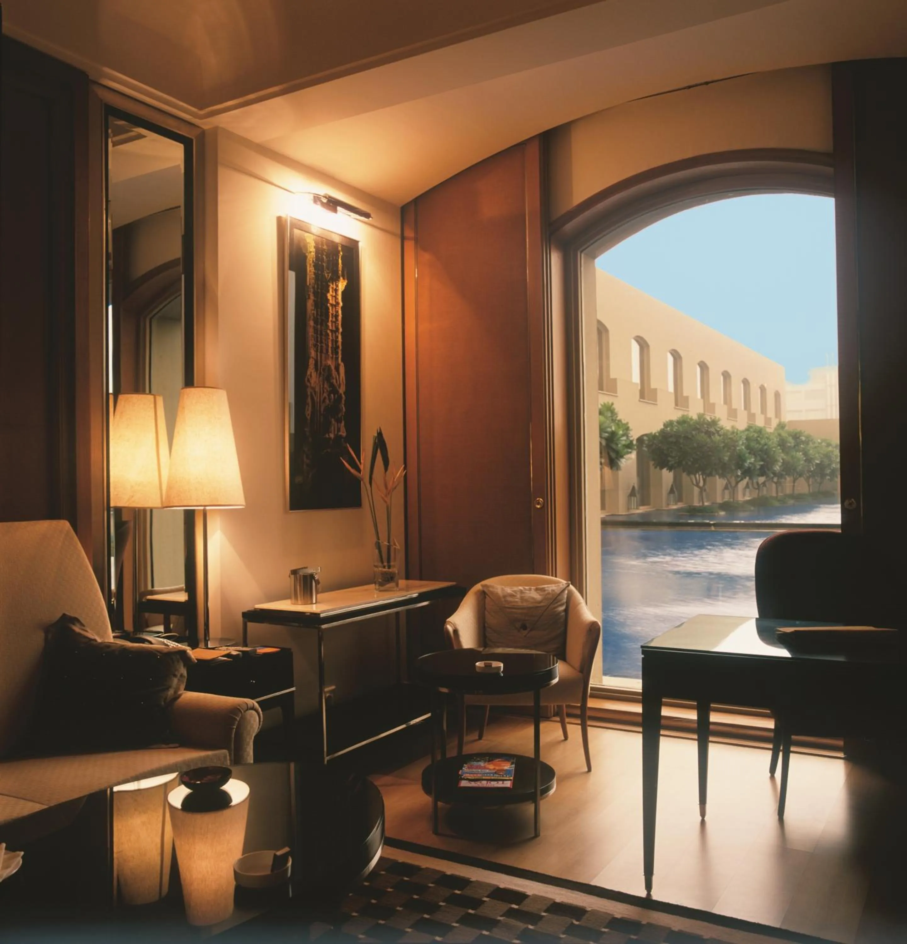 Executive Suite With Two Way Airport Transfers in Trident Gurgaon