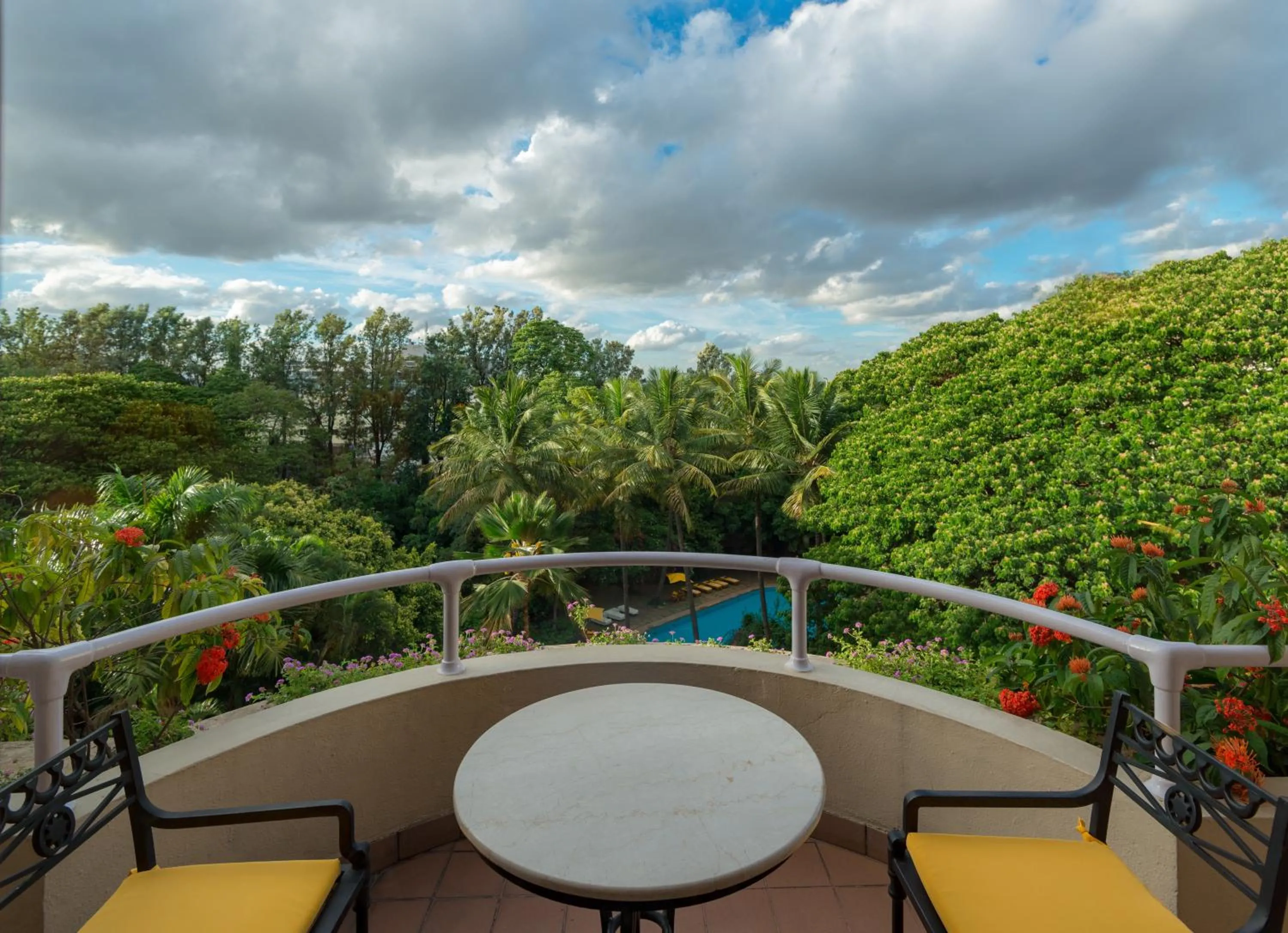 Deluxe Double or Twin Room in The Oberoi Bengaluru