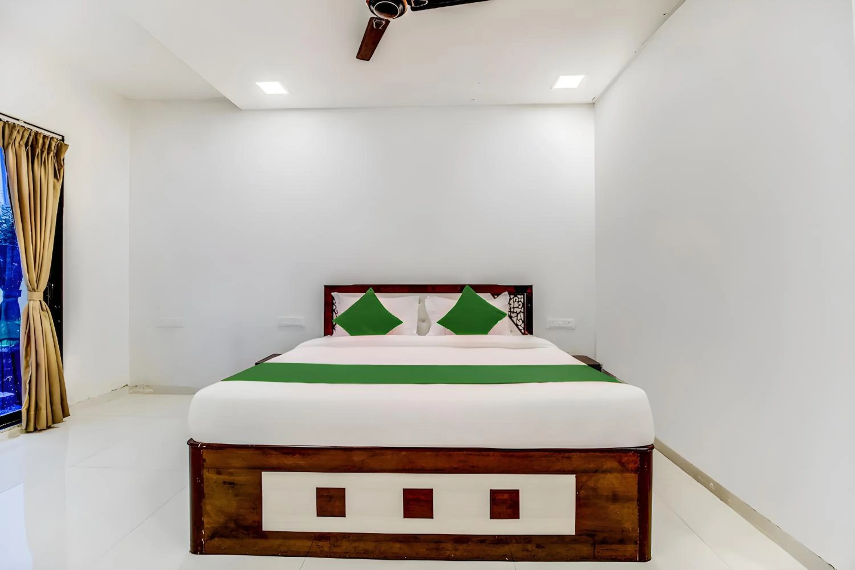 Deluxe Room in KK Tree Retreat Igatpuri