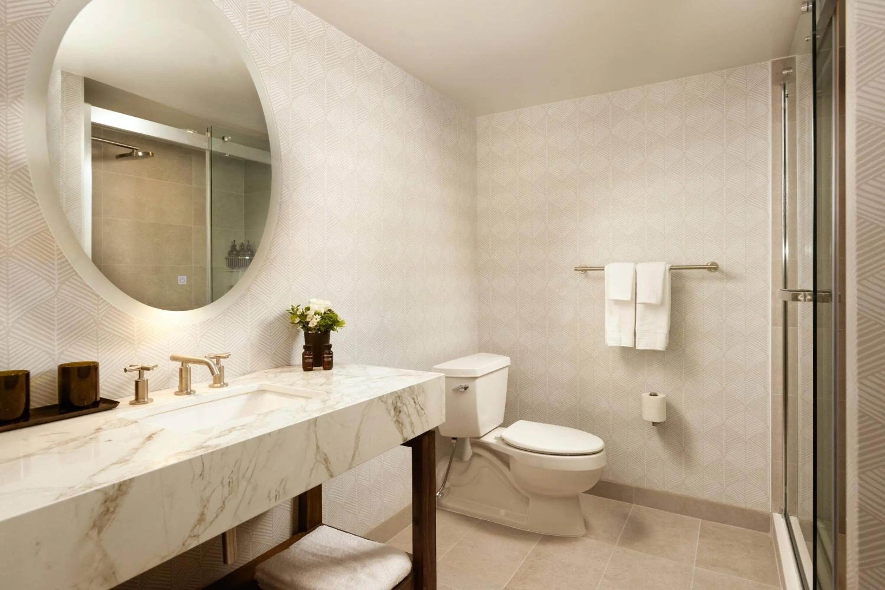 Deluxe King Room in Viewline Resort Snowmass, Autograph Collection