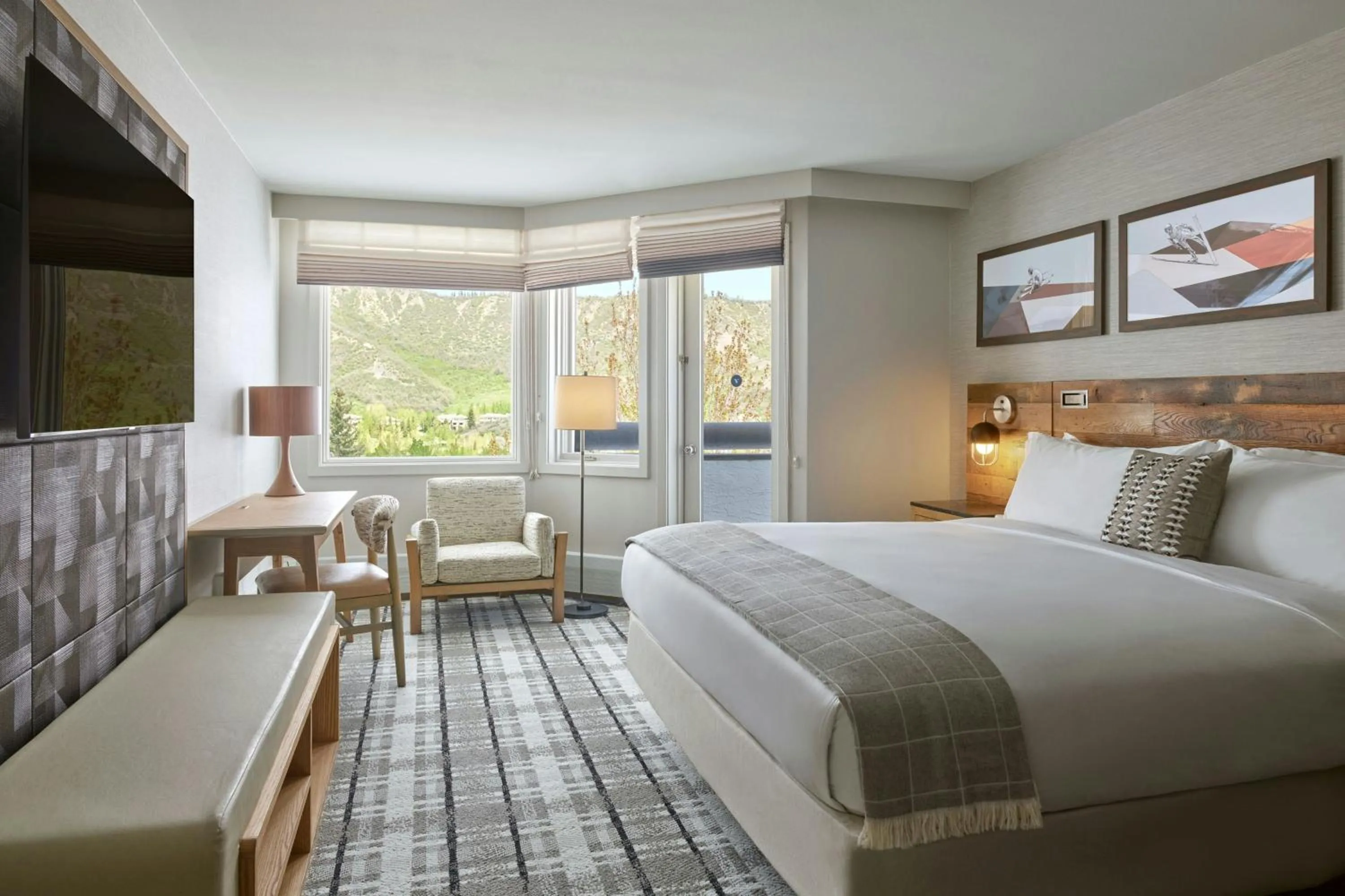 King Room with Resort View in Viewline Resort Snowmass, Autograph Collection