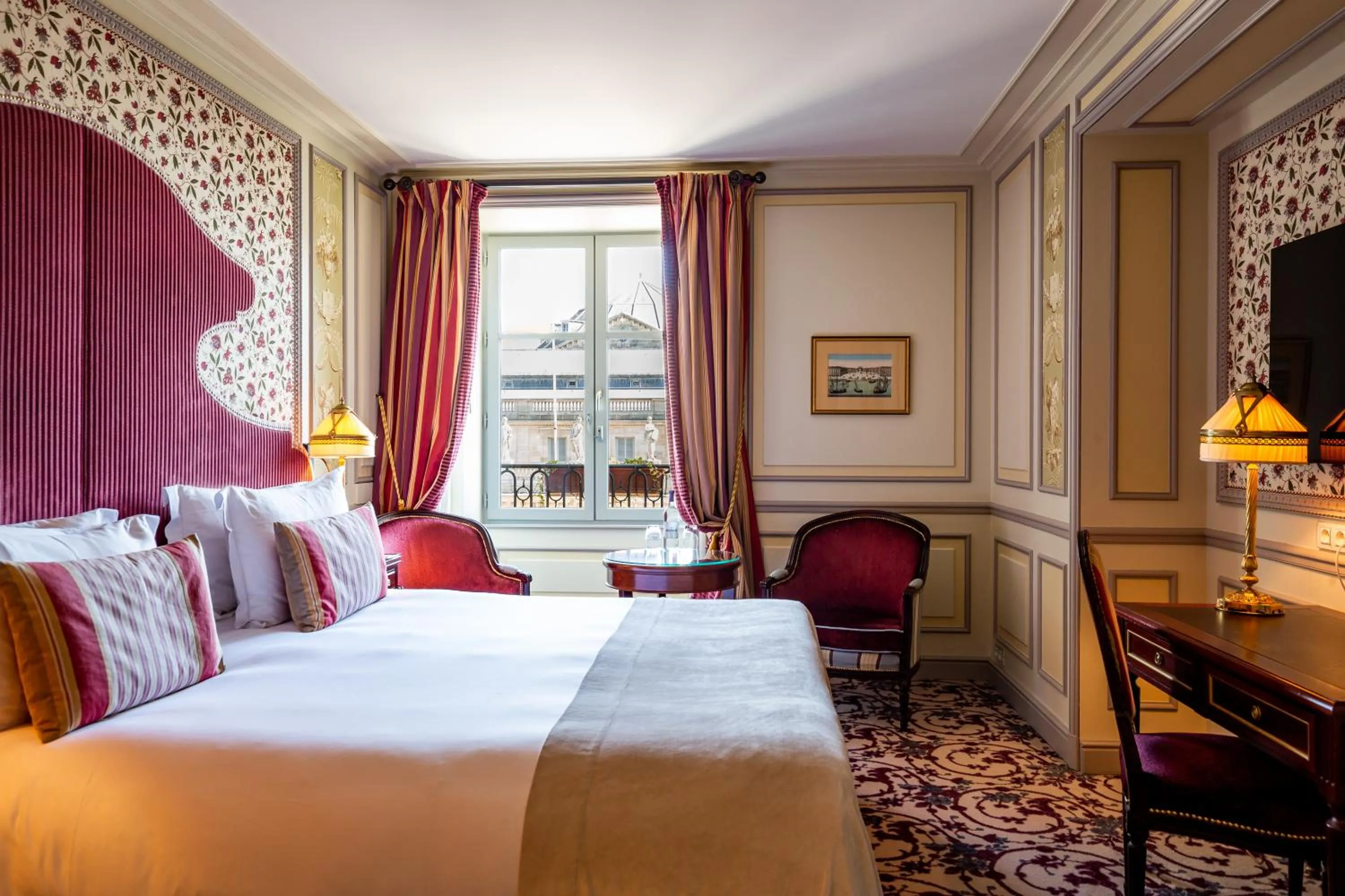 Premium King Room with Opera View in InterContinental Bordeaux Le Grand Hotel by IHG