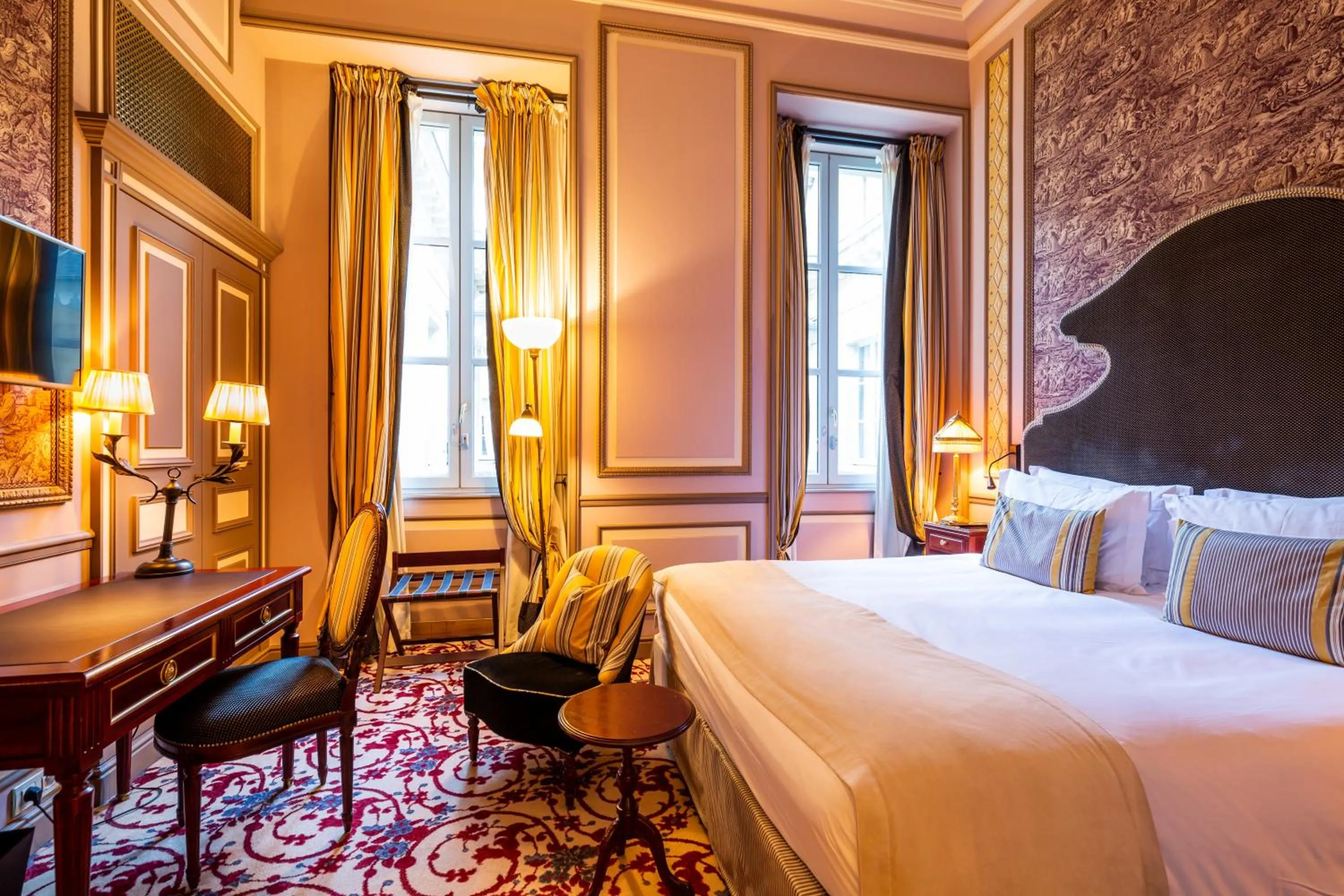 Premium King Room in InterContinental Bordeaux Le Grand Hotel by IHG