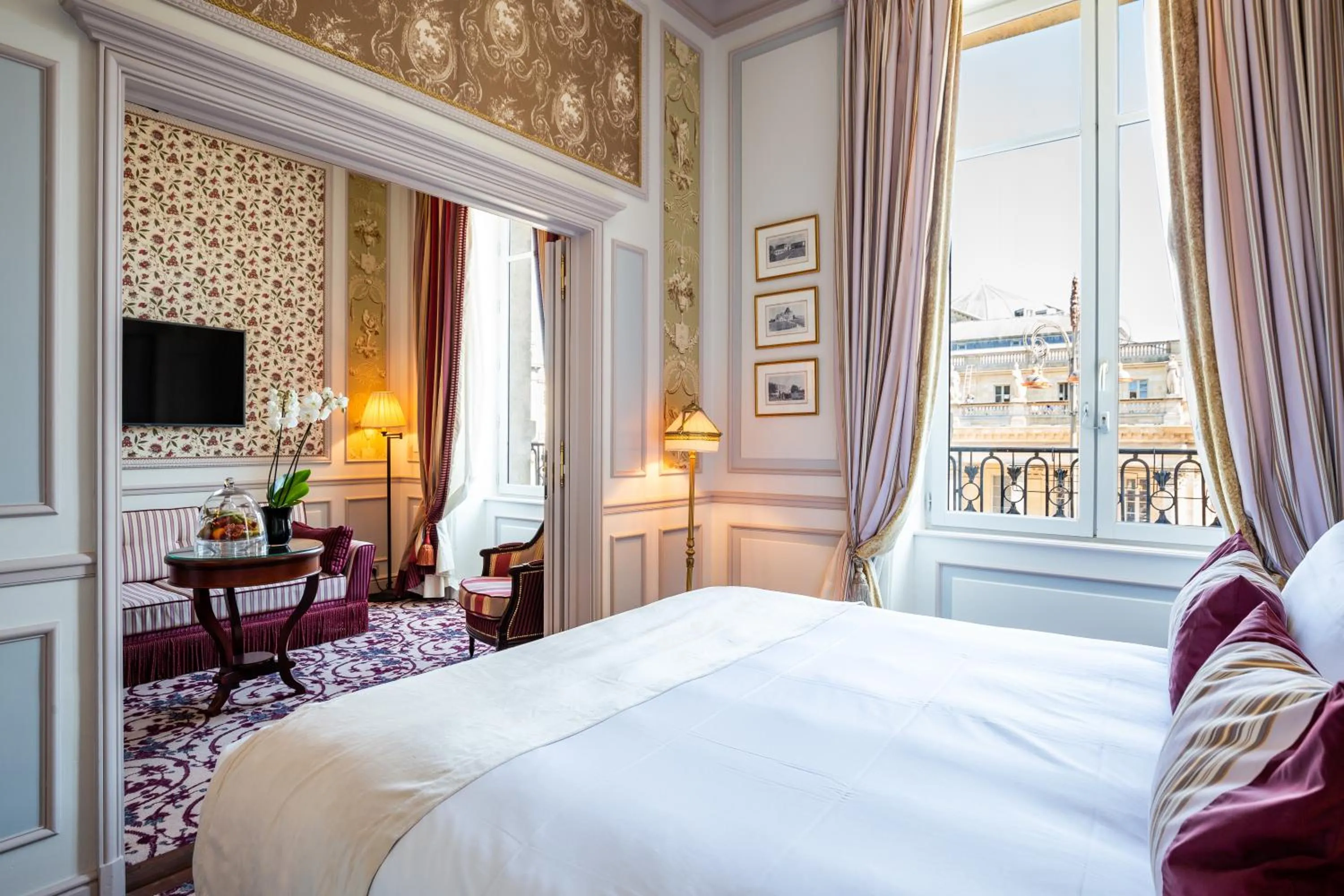 Junior Suite with Opera View in InterContinental Bordeaux Le Grand Hotel by IHG