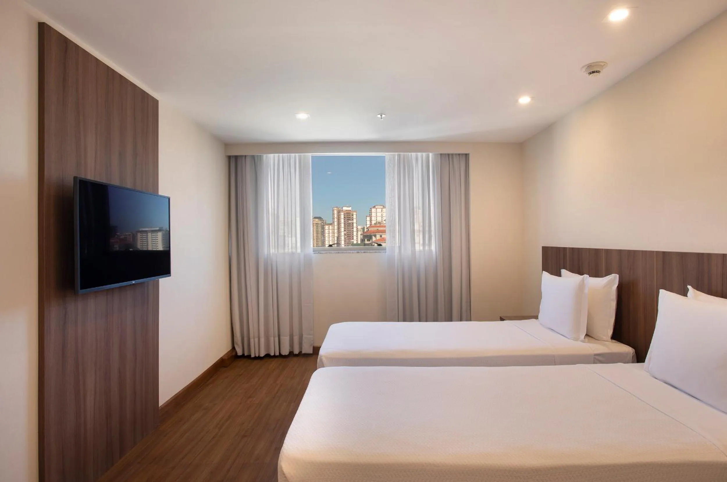 Standard Twin Room - single occupancy in Windsor Tower Hotel