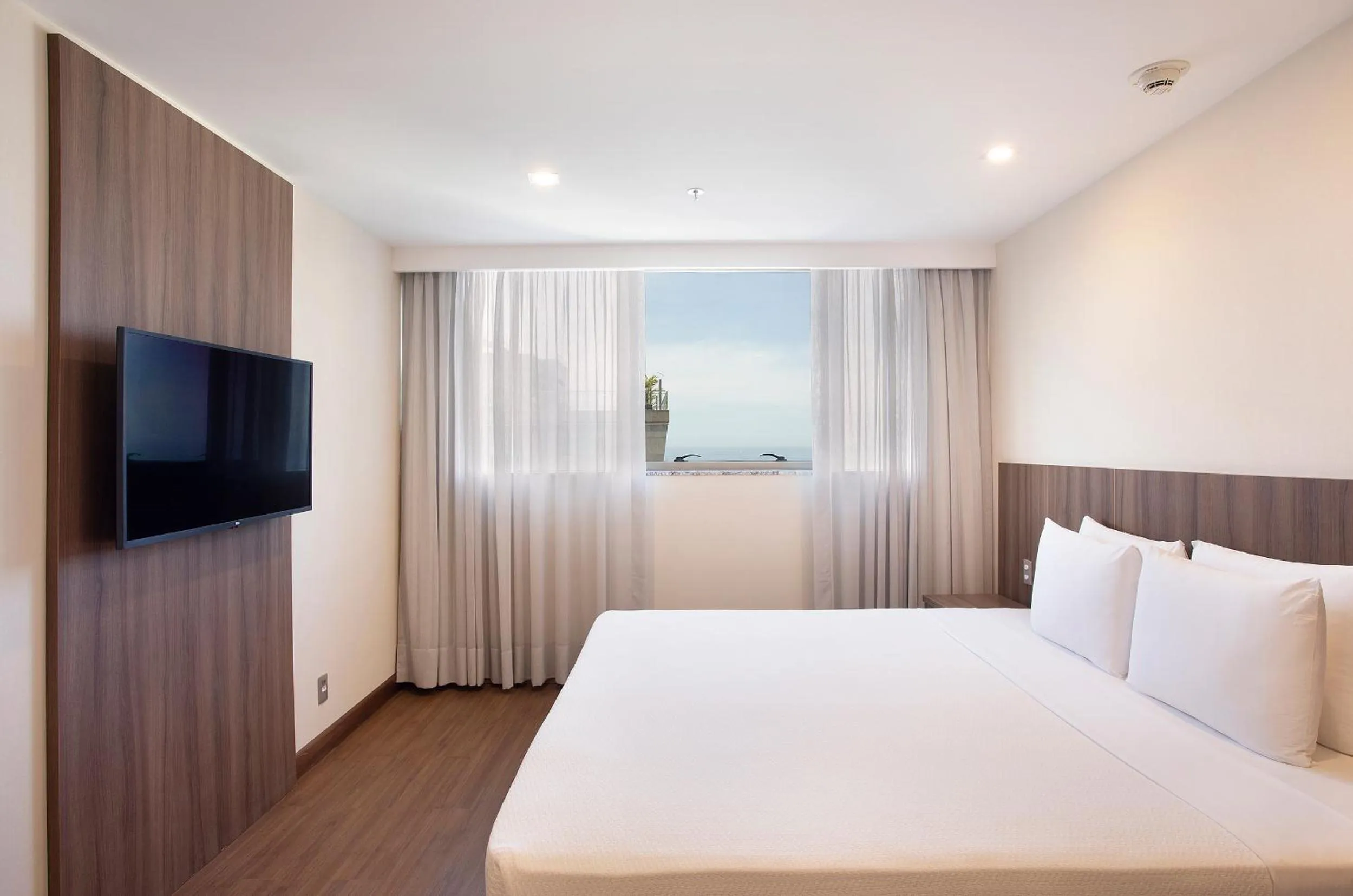 Standard Double Room - single occupancy in Windsor Tower Hotel