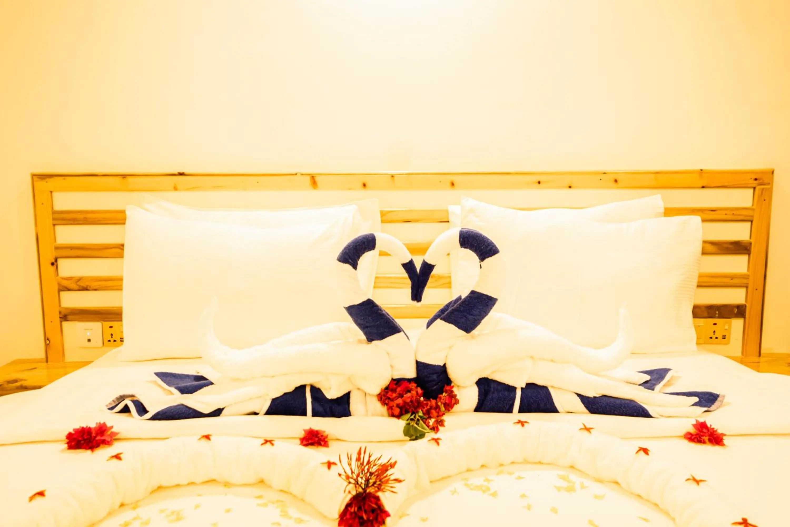 Deluxe Double Room with Side Sea View in Lagoona Sunset