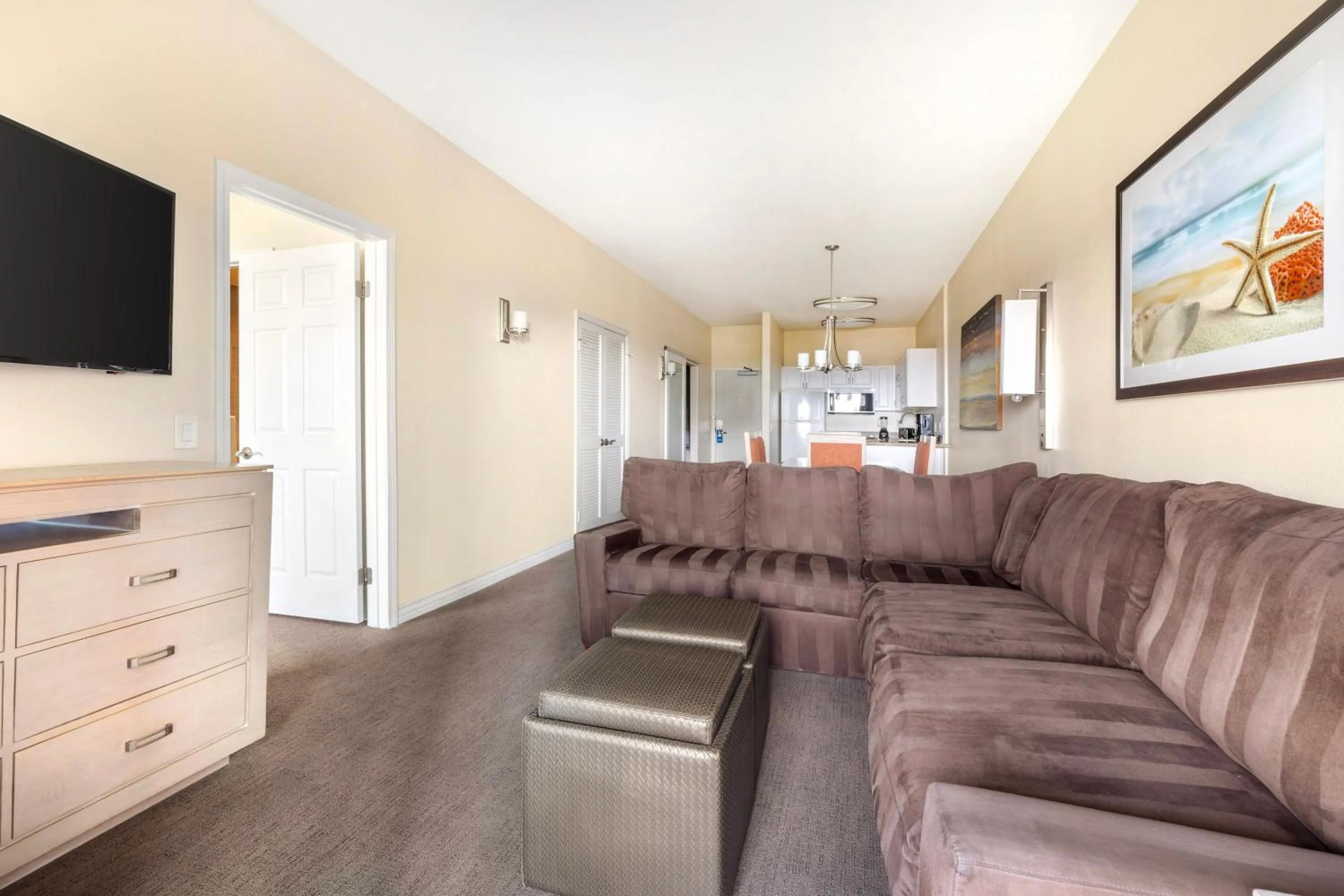 Two-Bedroom Suite with One King Bed, Two Twin Beds and Balcony in Hilton Vacation Club Riviera Beach & Shores