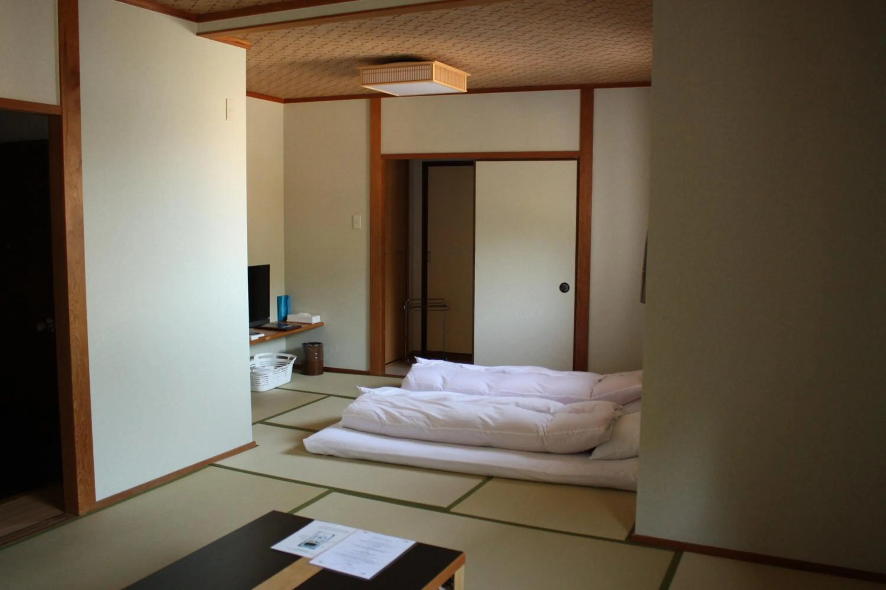 Quadruple Japanese-Style Room with Mountain View and Shared Bathroom in Sakuraya