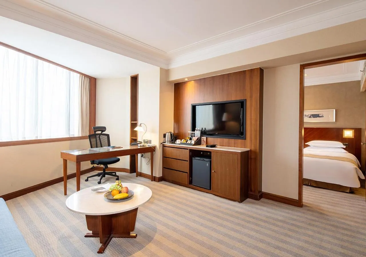 Deluxe Suite in San Want Hotel Shanghai