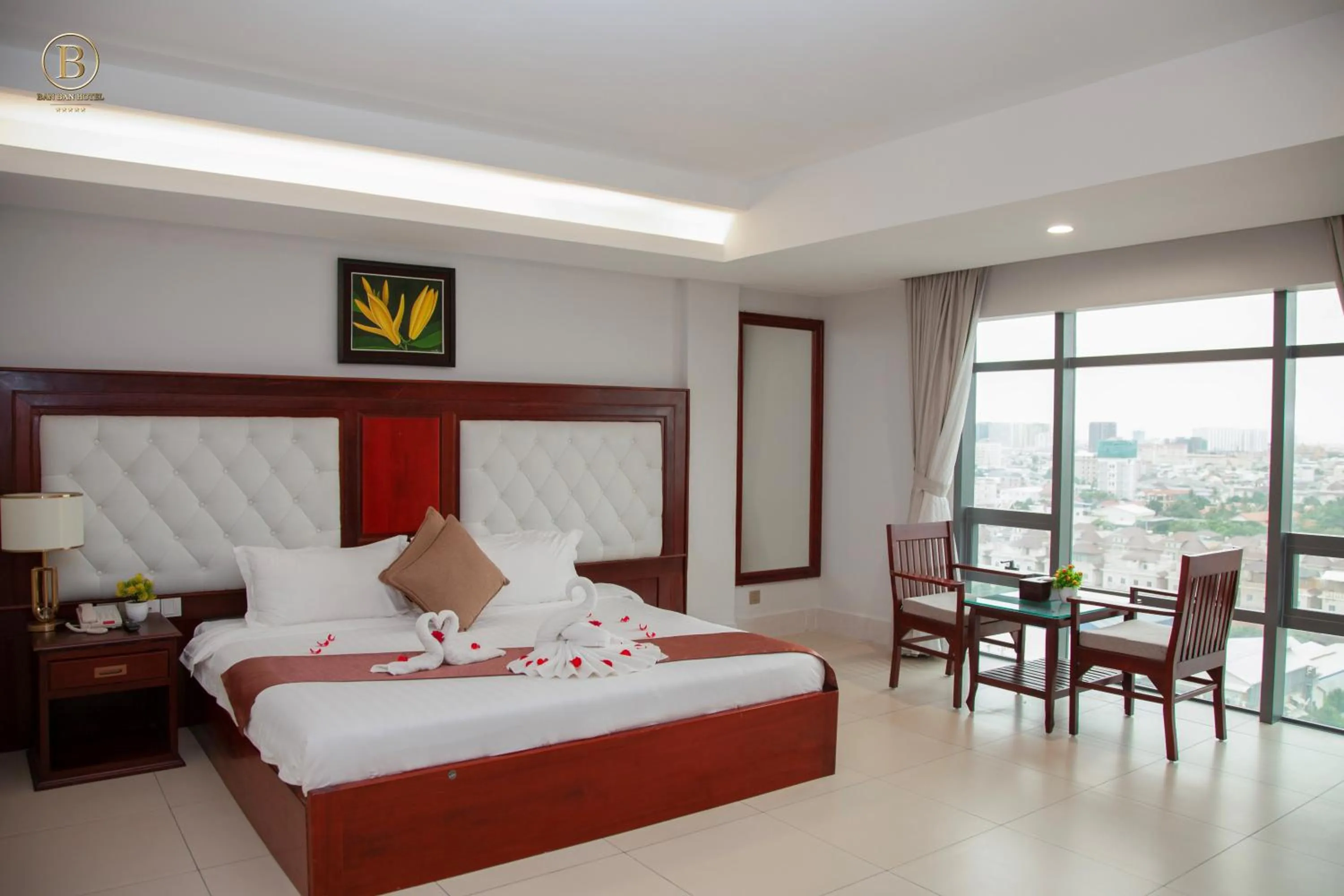 Deluxe King City View in Ban Ban Hotel