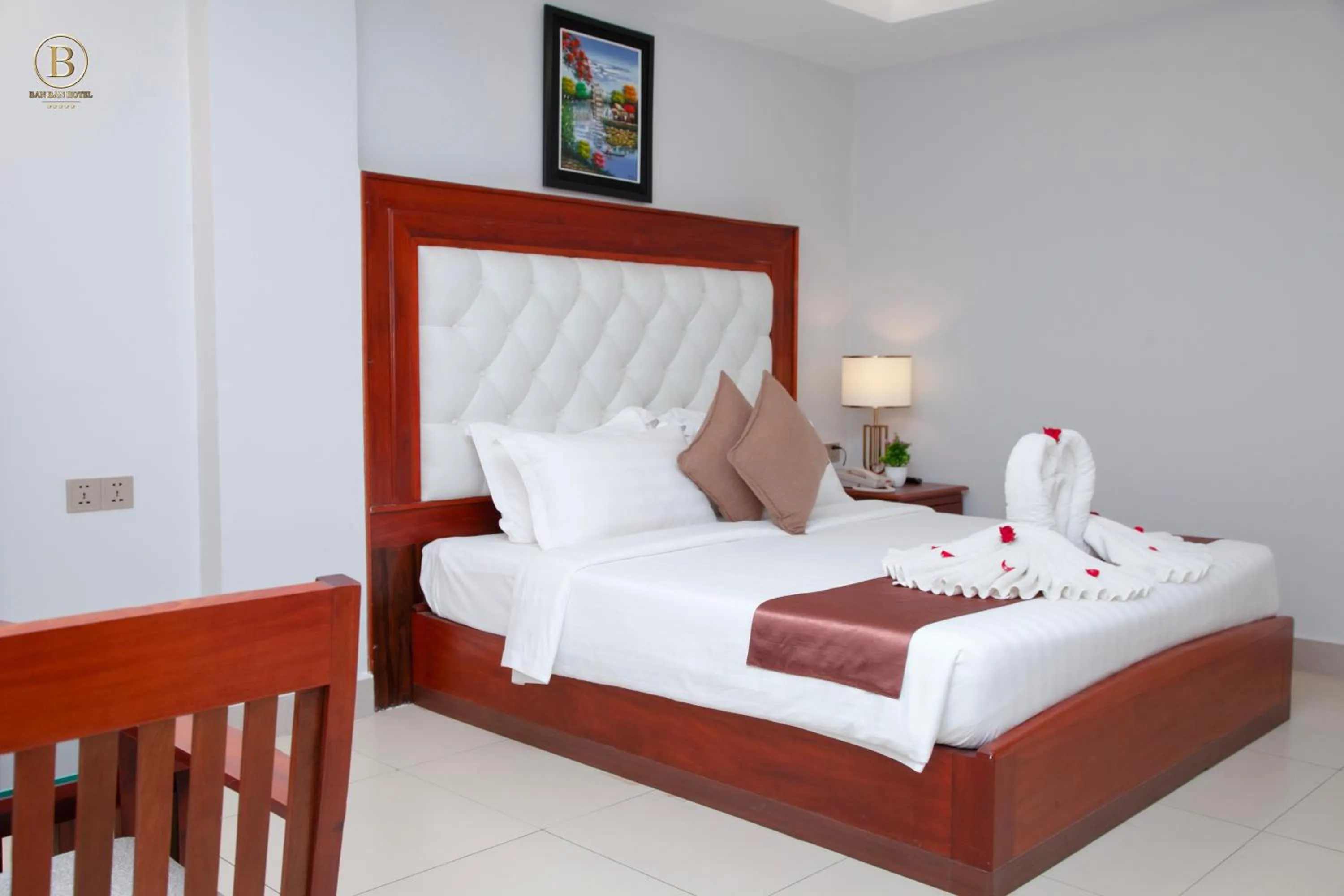 No Window Budget Double Room in Ban Ban Hotel