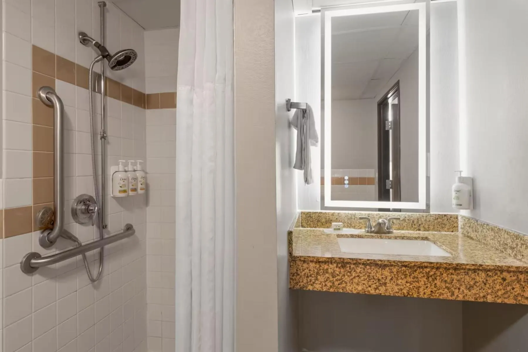 Suite - Mobility Access/Non-Smoking in AmericInn by Wyndham Shakopee Near Canterbury Park