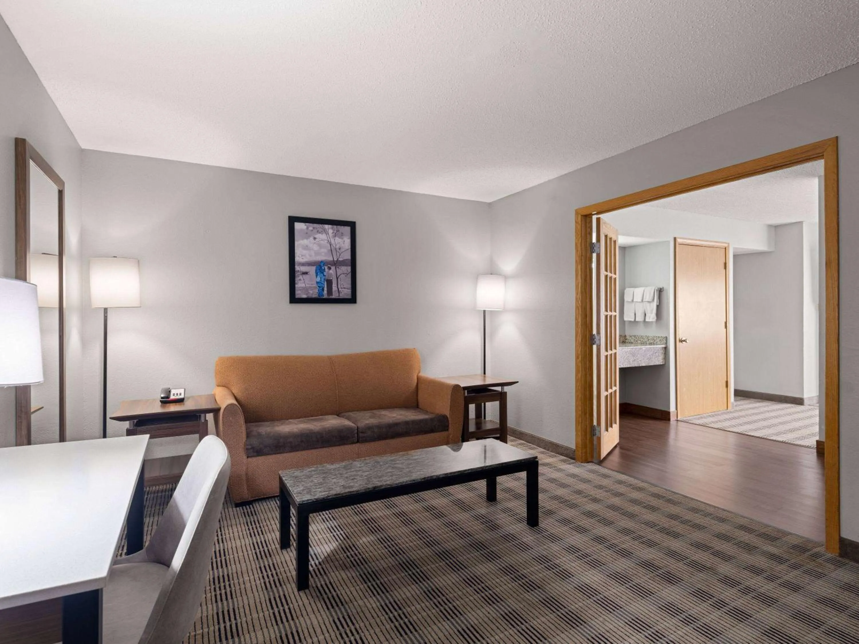 Luxury Deluxe One Bedroom King Suite Non Smoking in AmericInn by Wyndham Shakopee Near Canterbury Park