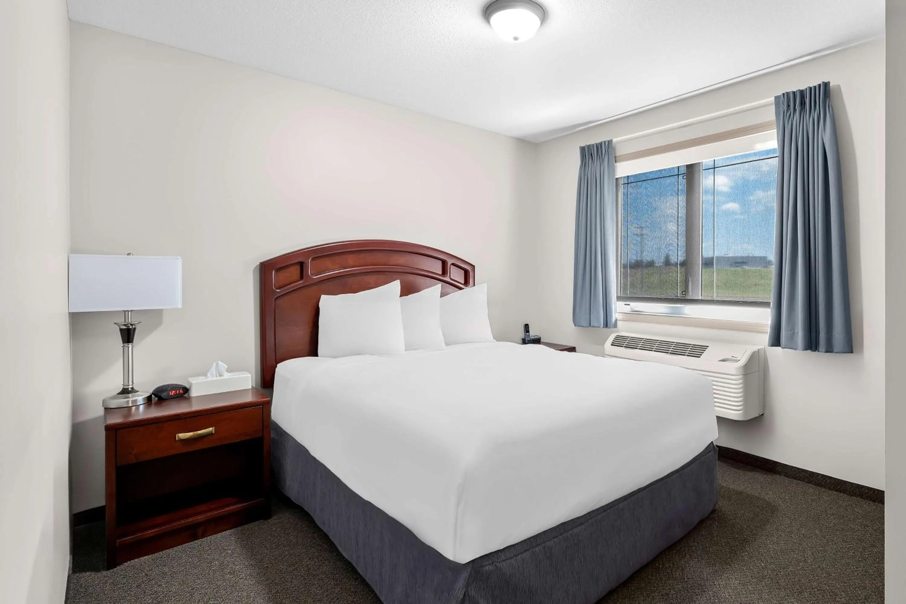 Queen Suite in SureStay Plus Hotel by Best Western Hardisty