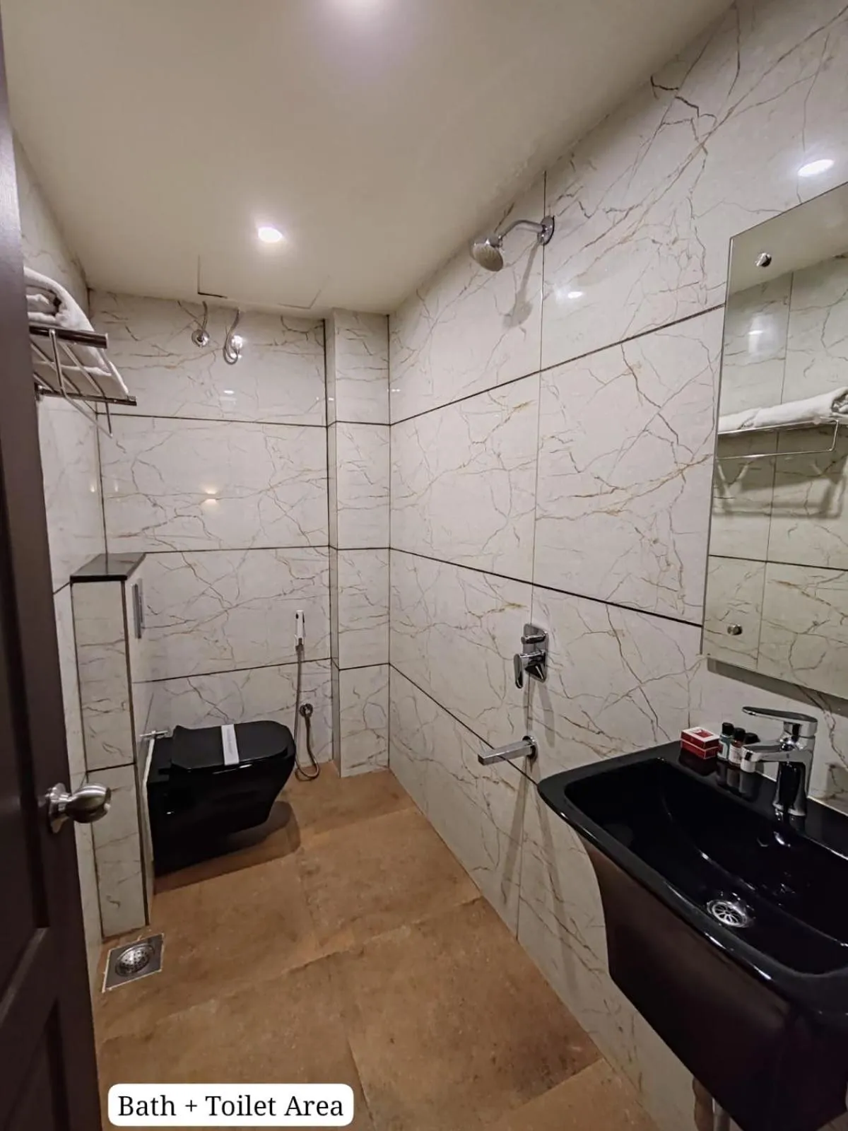 Deluxe Room in Divan Clarks Inn Goa