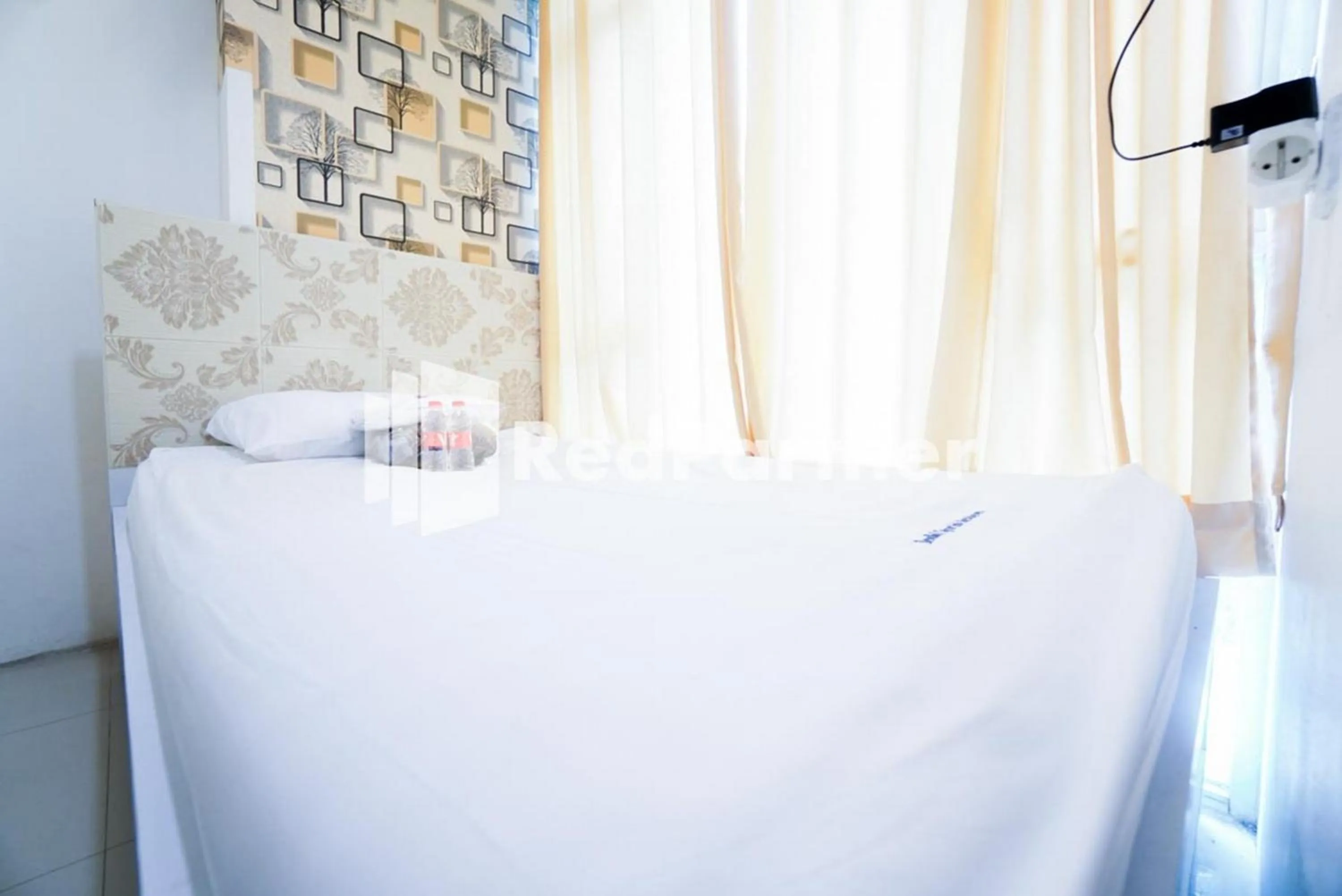 Single Room - single occupancy in Eascot Hotel Mitra RedDoorz