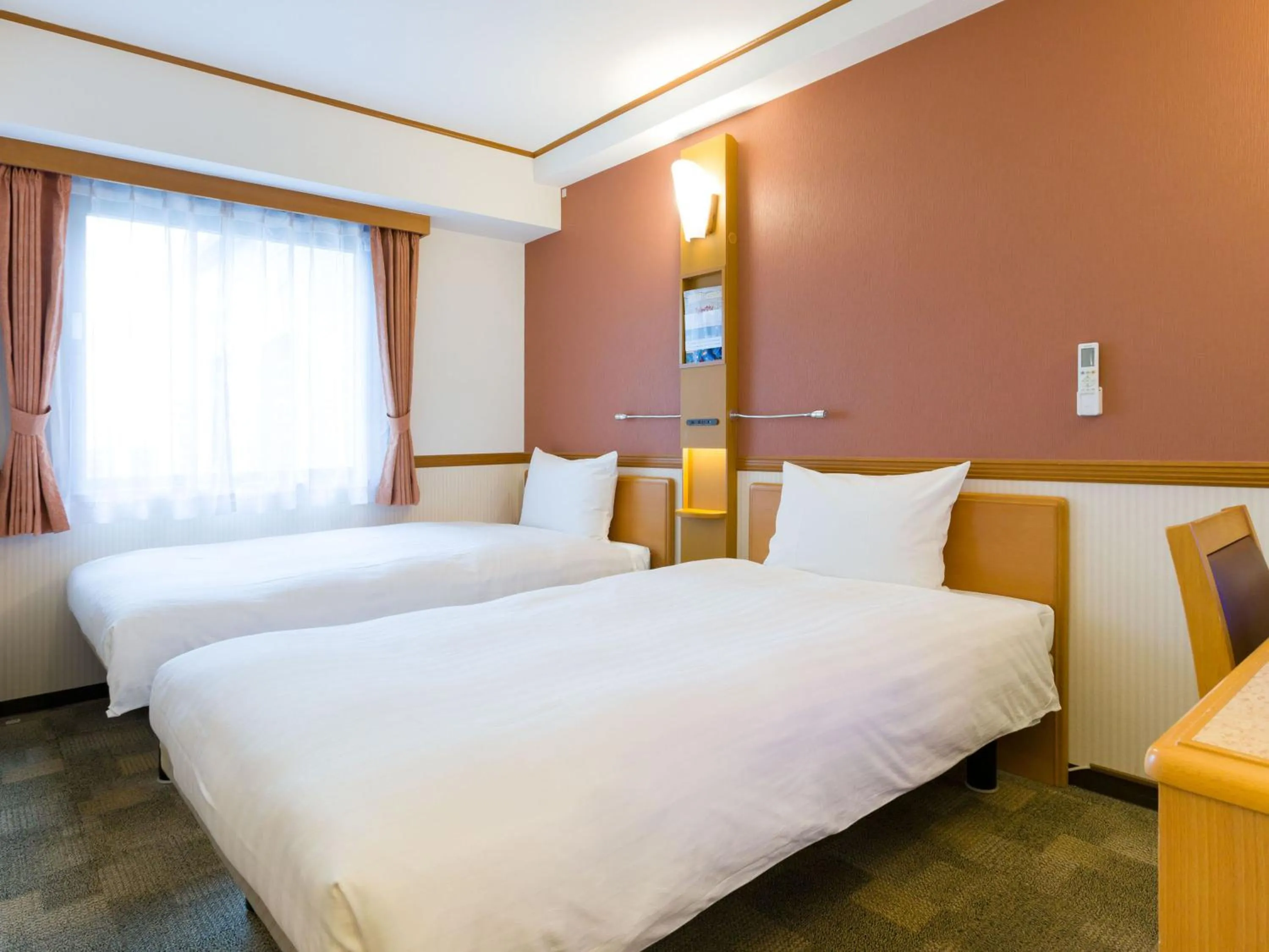 Twin Room - Smoking in Toyoko Inn Yonago Ekimae